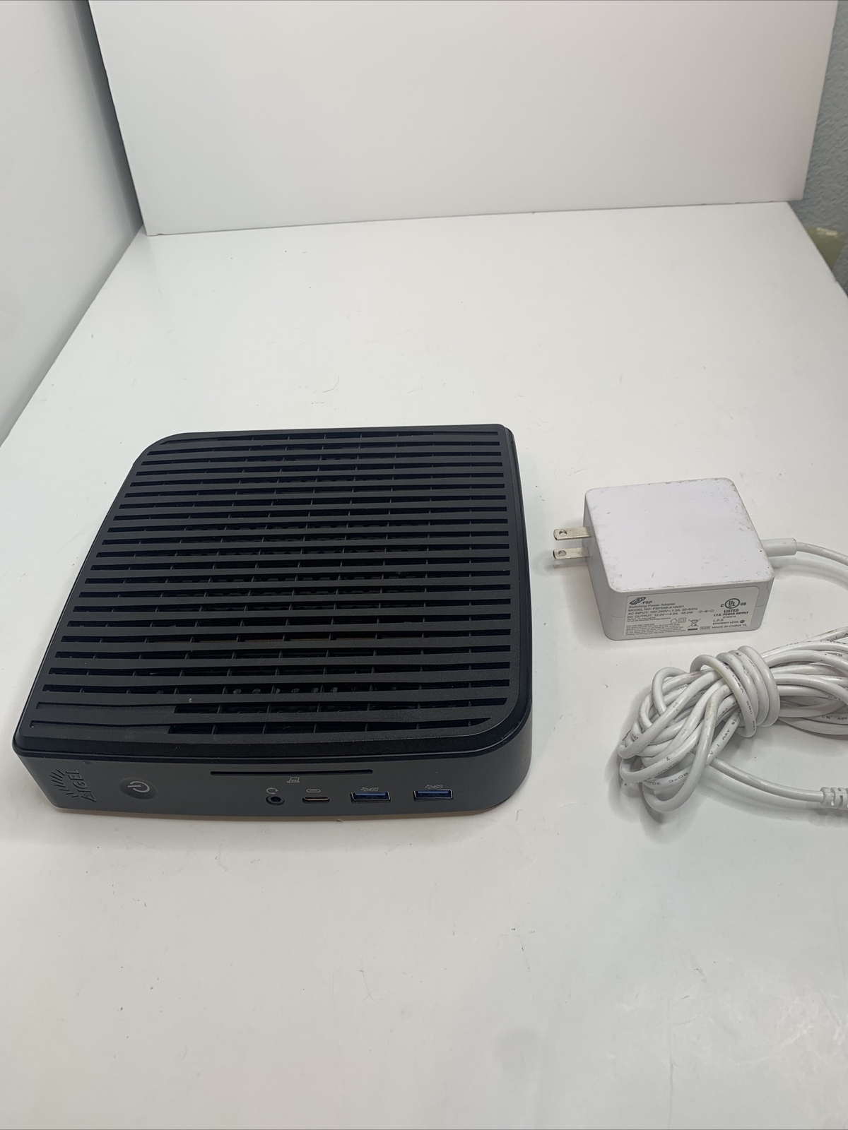 IGEL M350C, Ryzen R1505G with Radeon Vega (4CPU) Flash 8GB, Memory 4GB, OS 11
