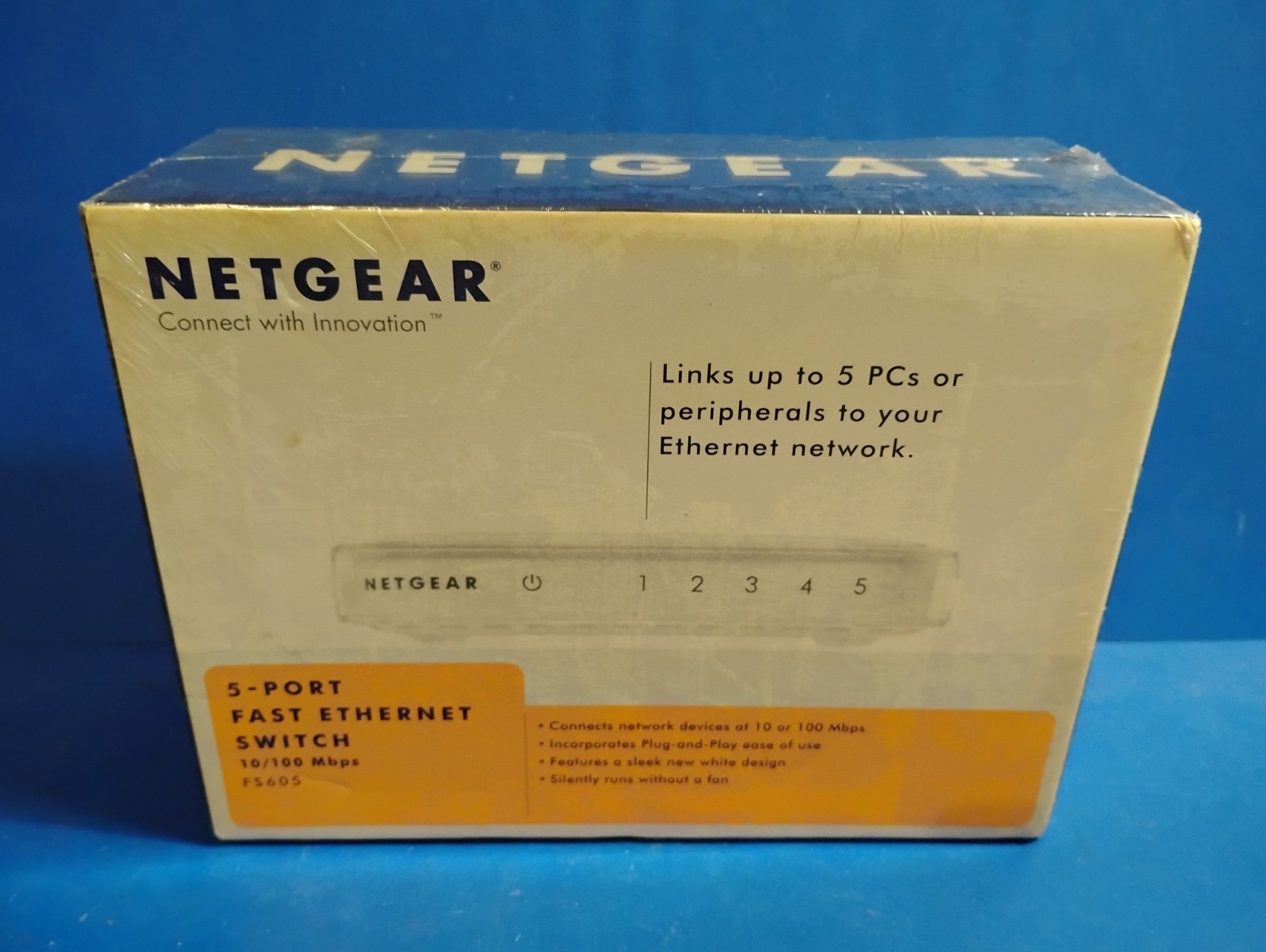 Netgear FS605NA 5-Port Fast Ethernet Switch FS605 New Sealed Box