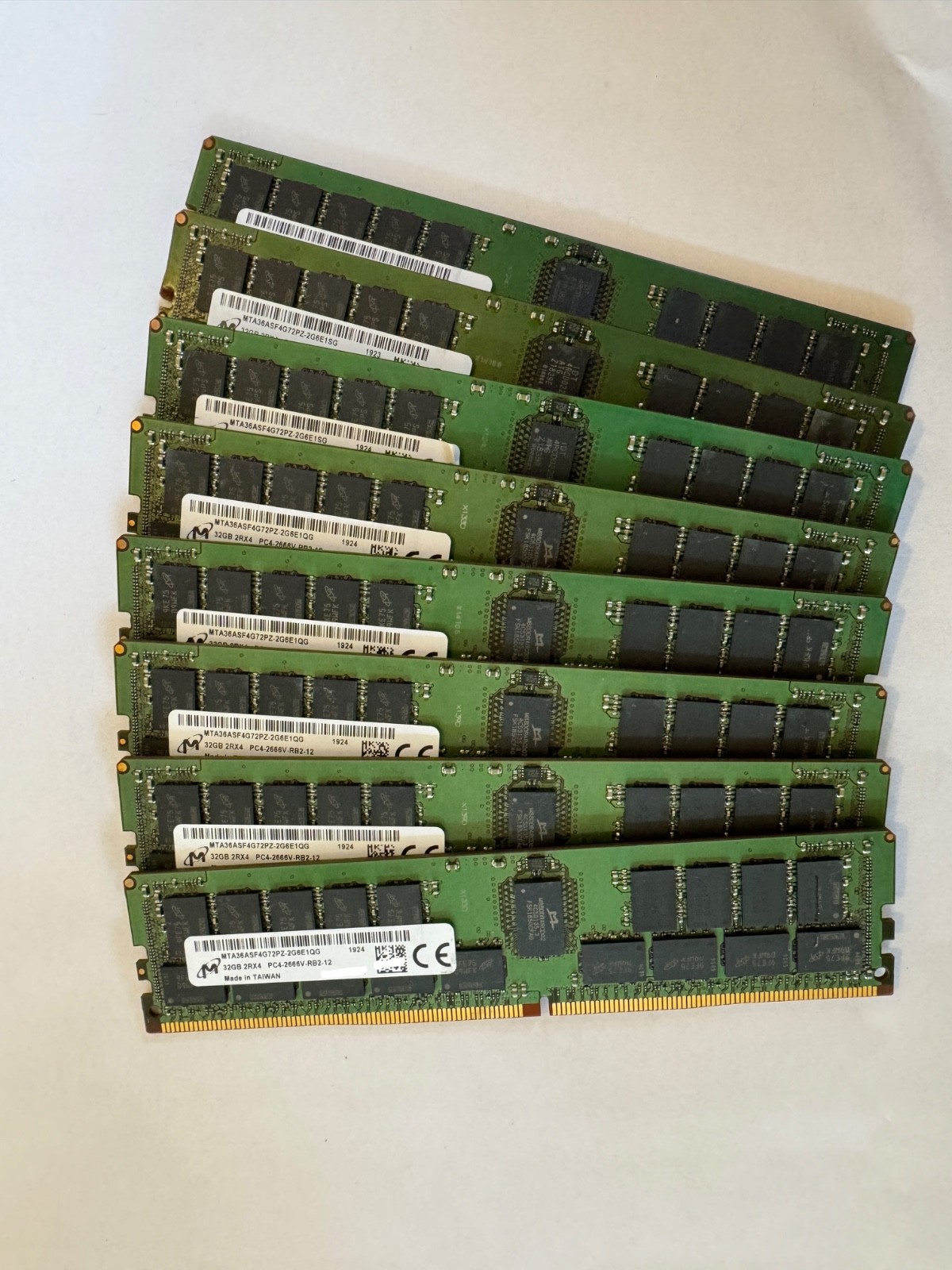 Micron 8x32GB (256GB) MTA36ASF4G72PZ 2G6 DDR4 PC4-2666V ECC Server Memory