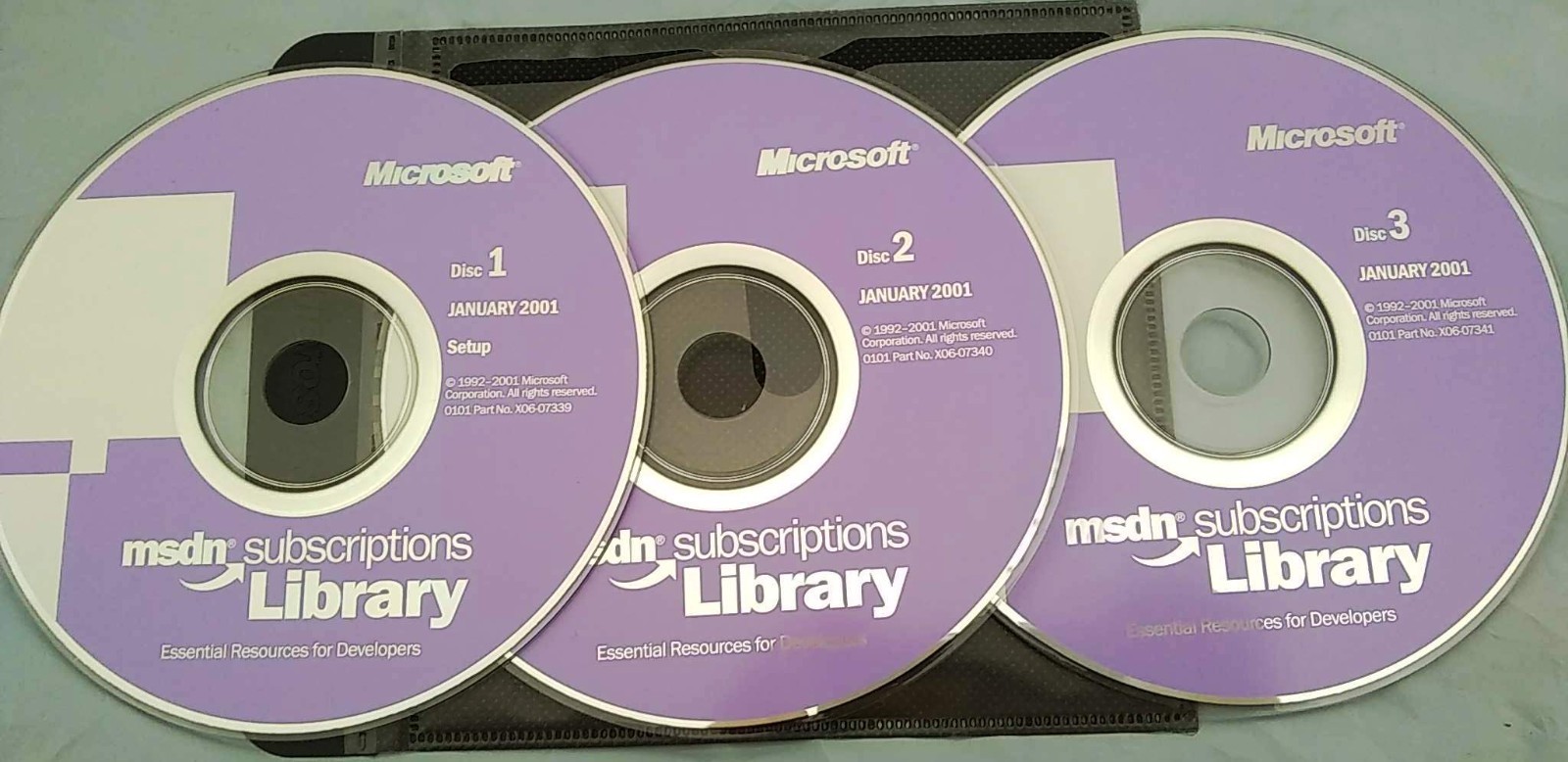Microsoft Developer Network (MSDN) Subscriptions Library Disc Set January 2001