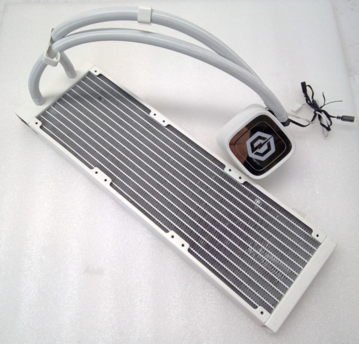 DeepCool LS720 360 mm Liquid CPU Cooler Cyberpower PC White