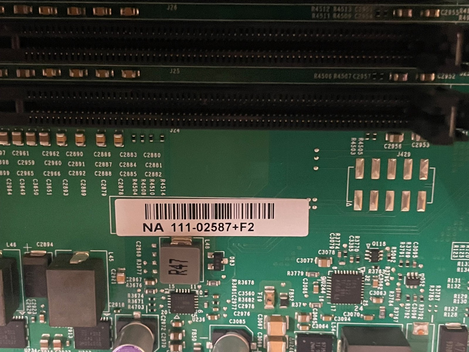NETAPP CONTROLLER FOR AFF A700 / FAS9000 111-02587+F2 NO RAM. NO BOOT DRIVE.