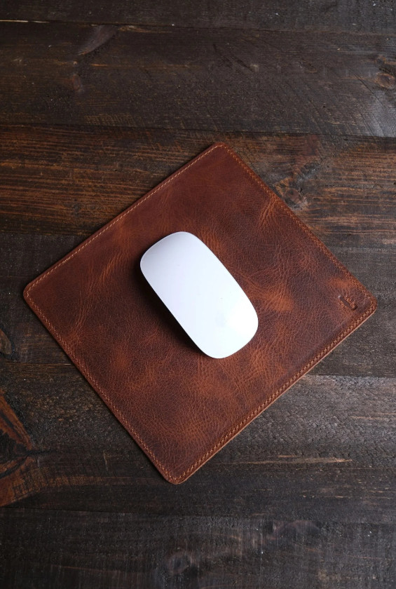 Handmade Full-Grain Leather Mouse Pad – Personalized with Free Debossing