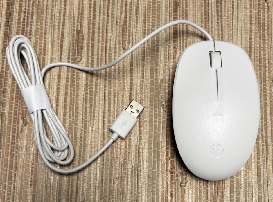 HP Wired USB Optical Mouse 1200 DPI 3-Button Scroll Wheel White N51149-001