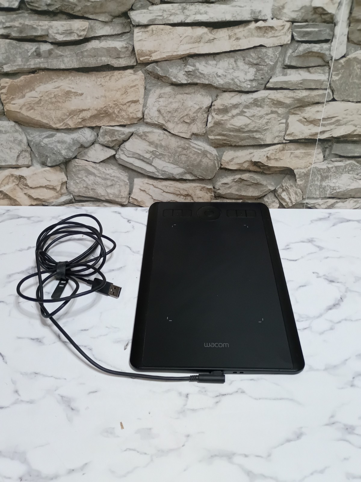 Wacom Intuos Pro Creative Pen Tablet PTH460