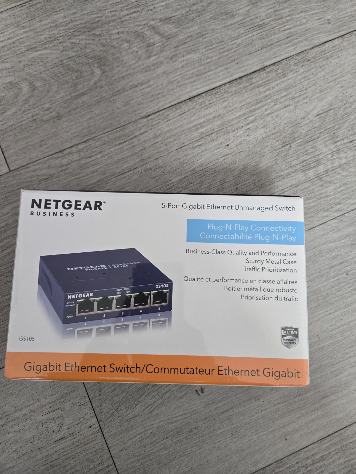 New Sealed NETGEAR PROSAFE GS105 5-PORT GIGABIT SWITCH GS105NA