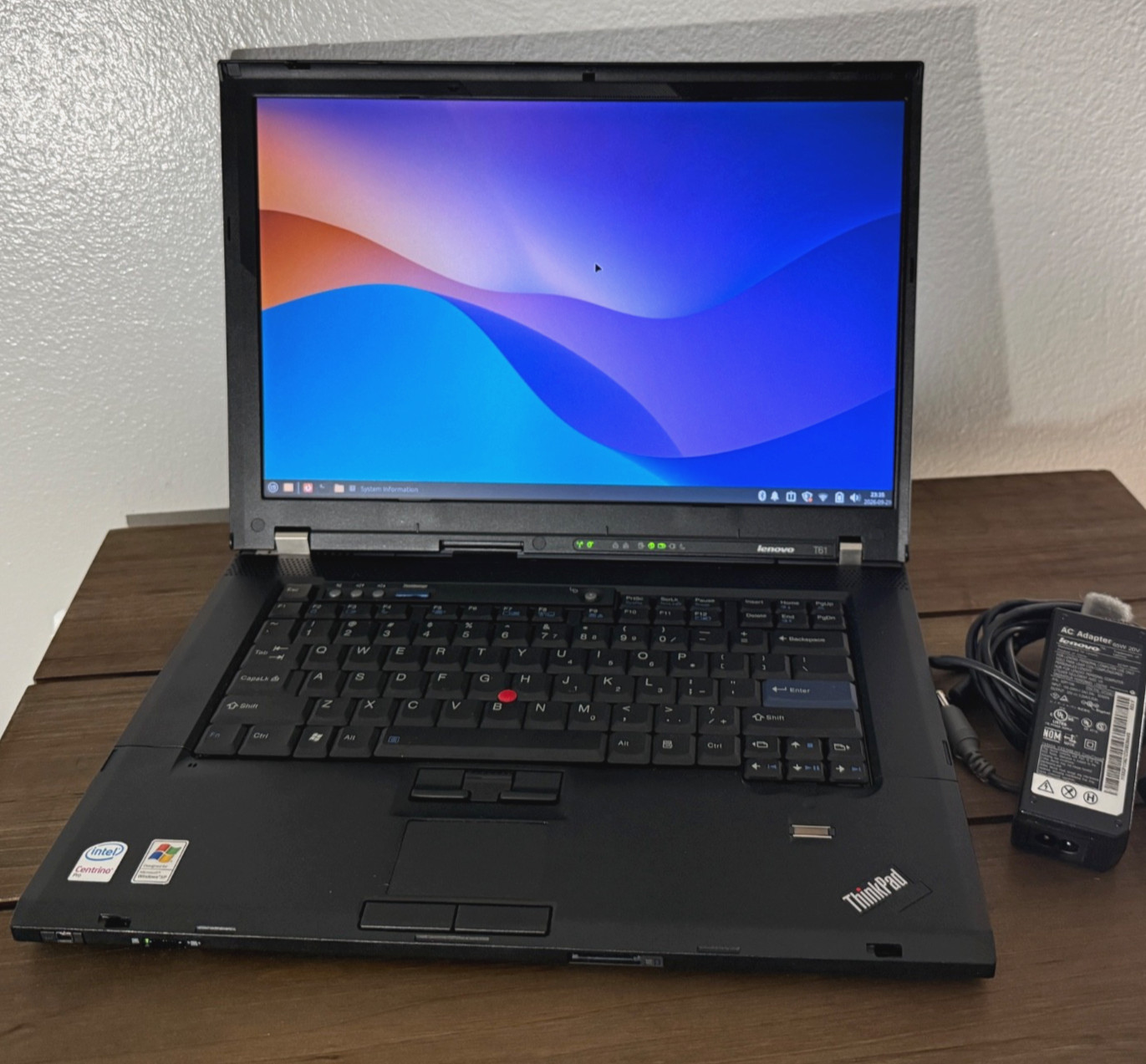 Lenovo ThinkPad T61 15.4" Laptop Core 2 Duo 6GB RAM 300GB SSD Linux Mint Charger