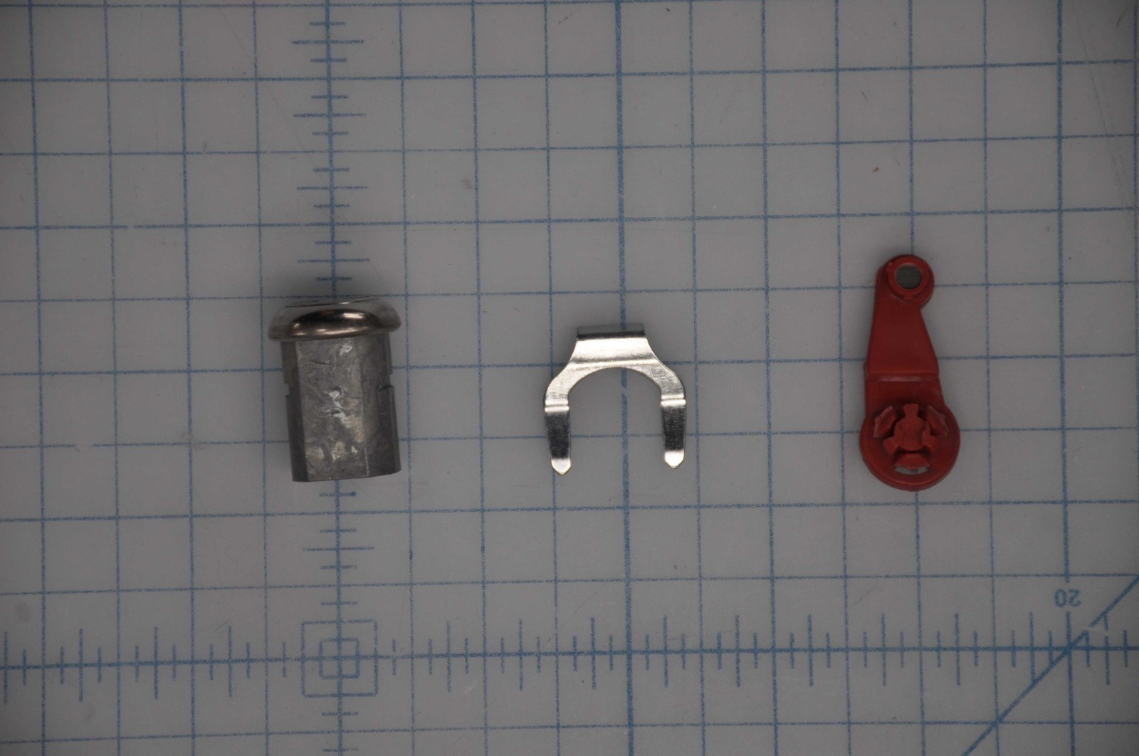 IBM LOCK AND CLIP USED 41J9195
