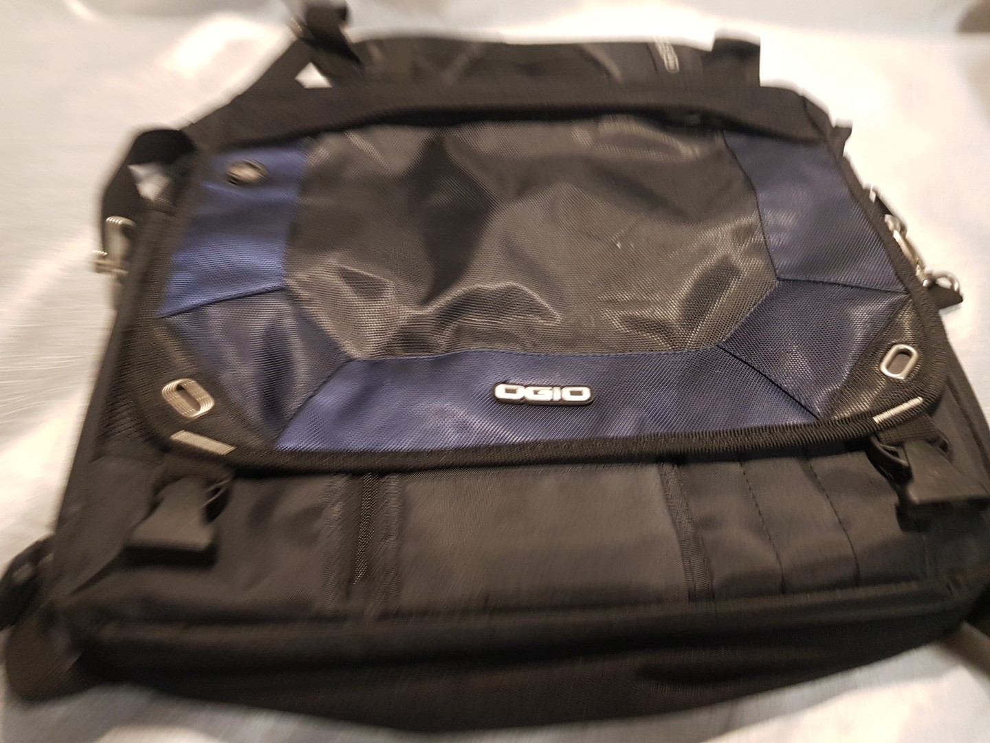 OGIO JACK pack  Messenger Bag  Classification 03507 /black/ Well Organized