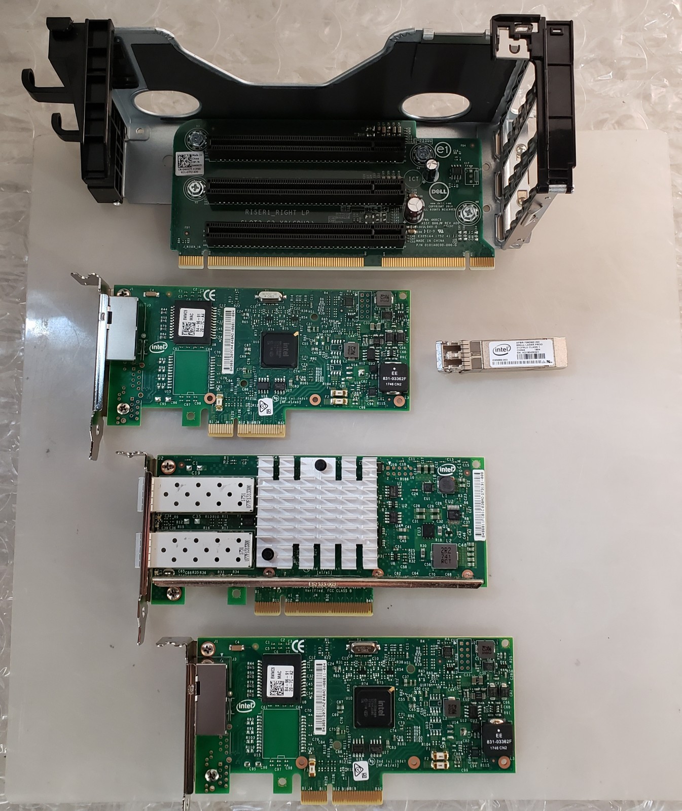 Dell Bundle 2x Intel I350-T2 + 1x Intel 0942V6 Adapters + 3Slot Riser 1 w/ Cage
