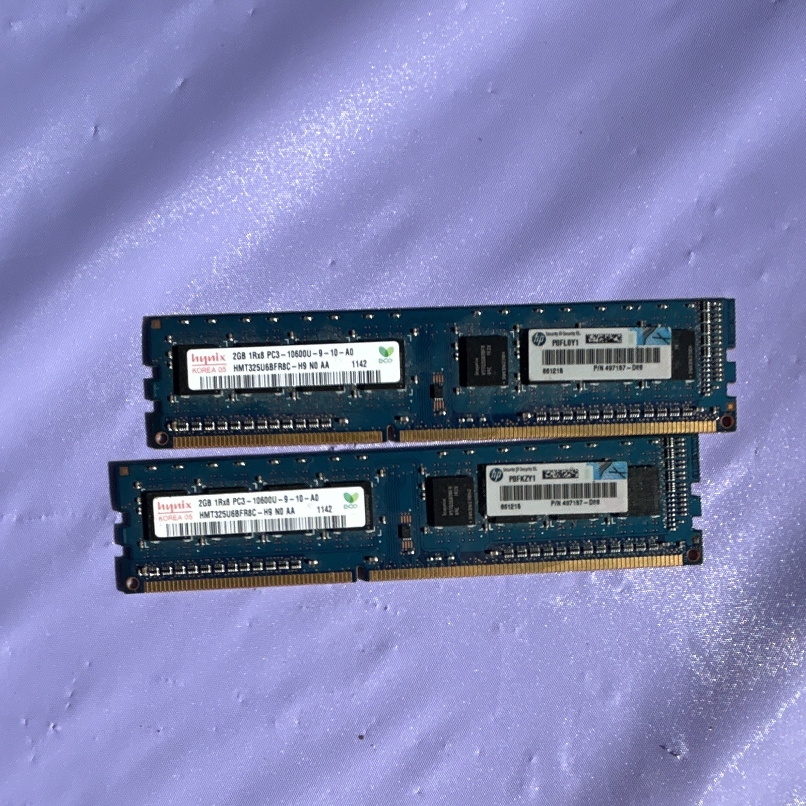 Hynix 4GB (2x2GB) DDR3 PC3-10600U 240-Pin DIMM Unbuffered HMT325U6BFR8C-H9 x2