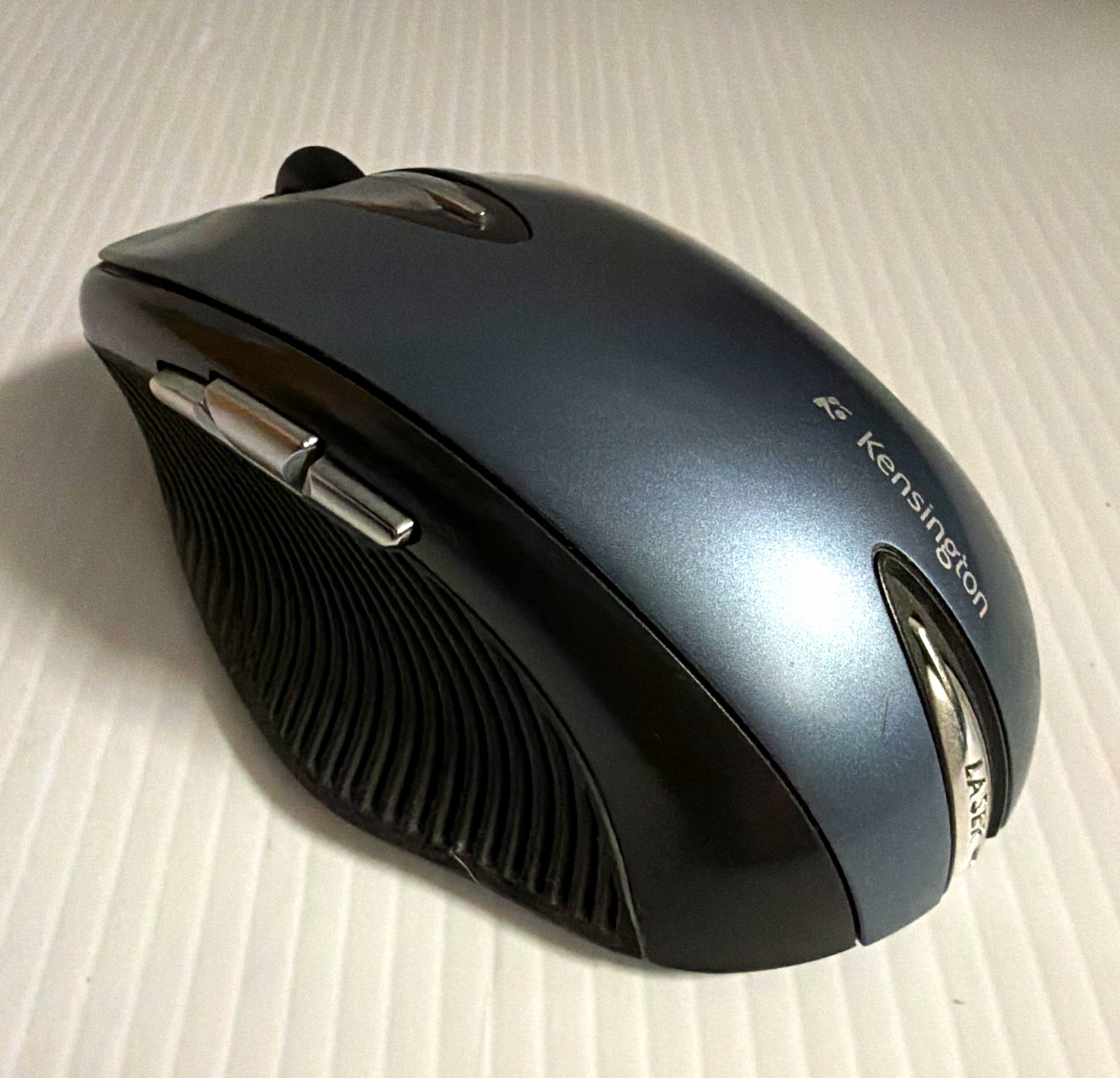 Kensington Pilot Board Wireless Laser Mouse 1000 DPI 5-Button Gray/Black
