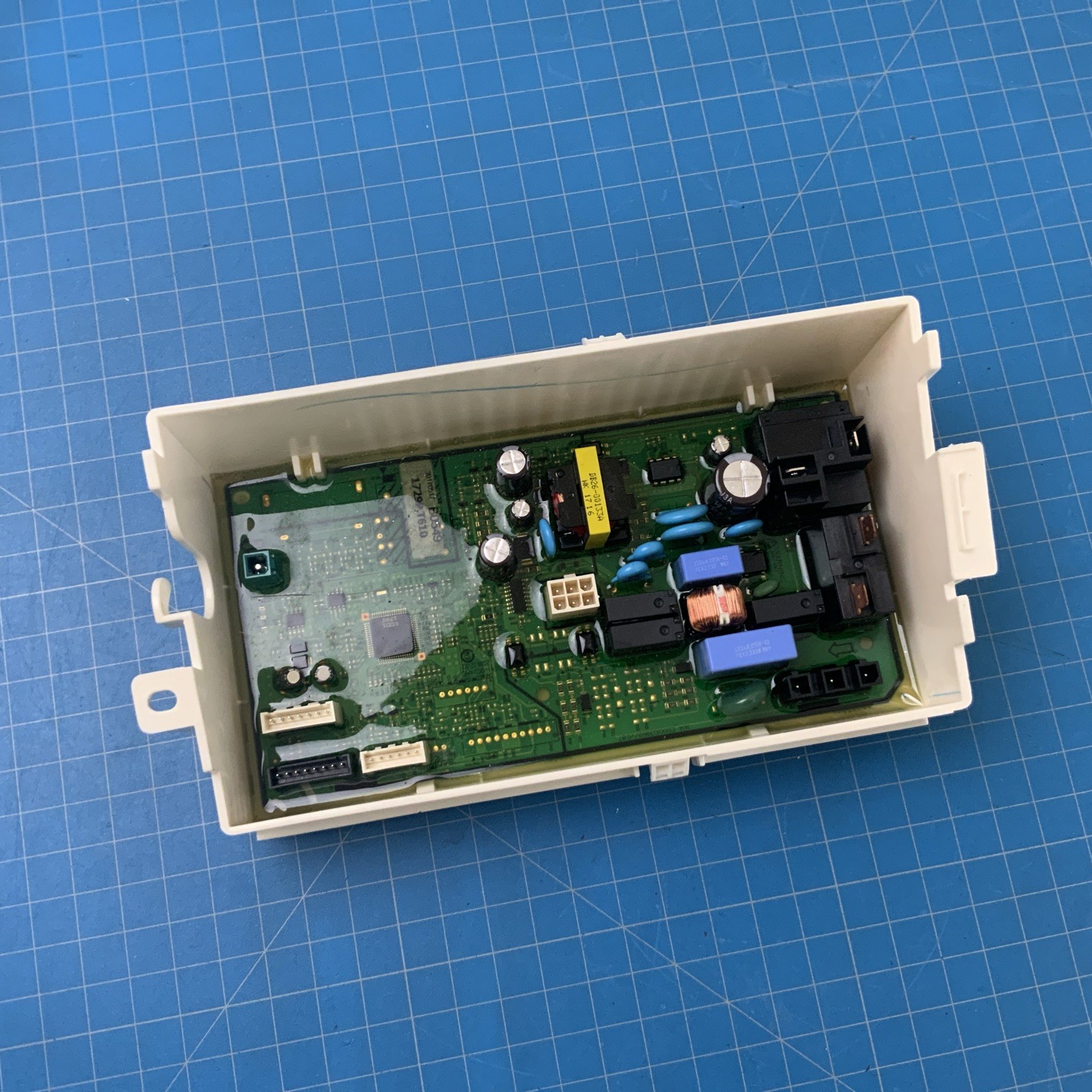 32DC9201729Q / 394AY9J0040 MAIN CONTROL BOARD
