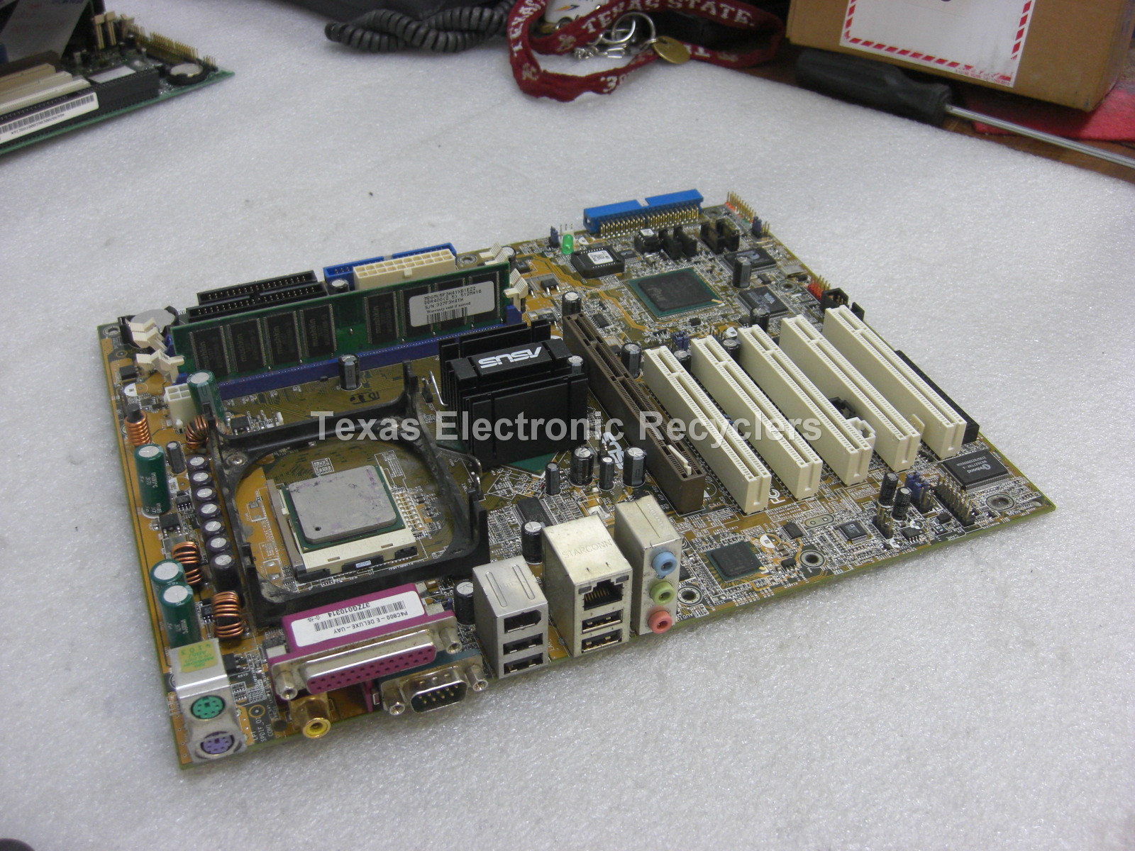 Asus p4c800-e Motherboard w/ 512MB RAM & SL6PE CPU