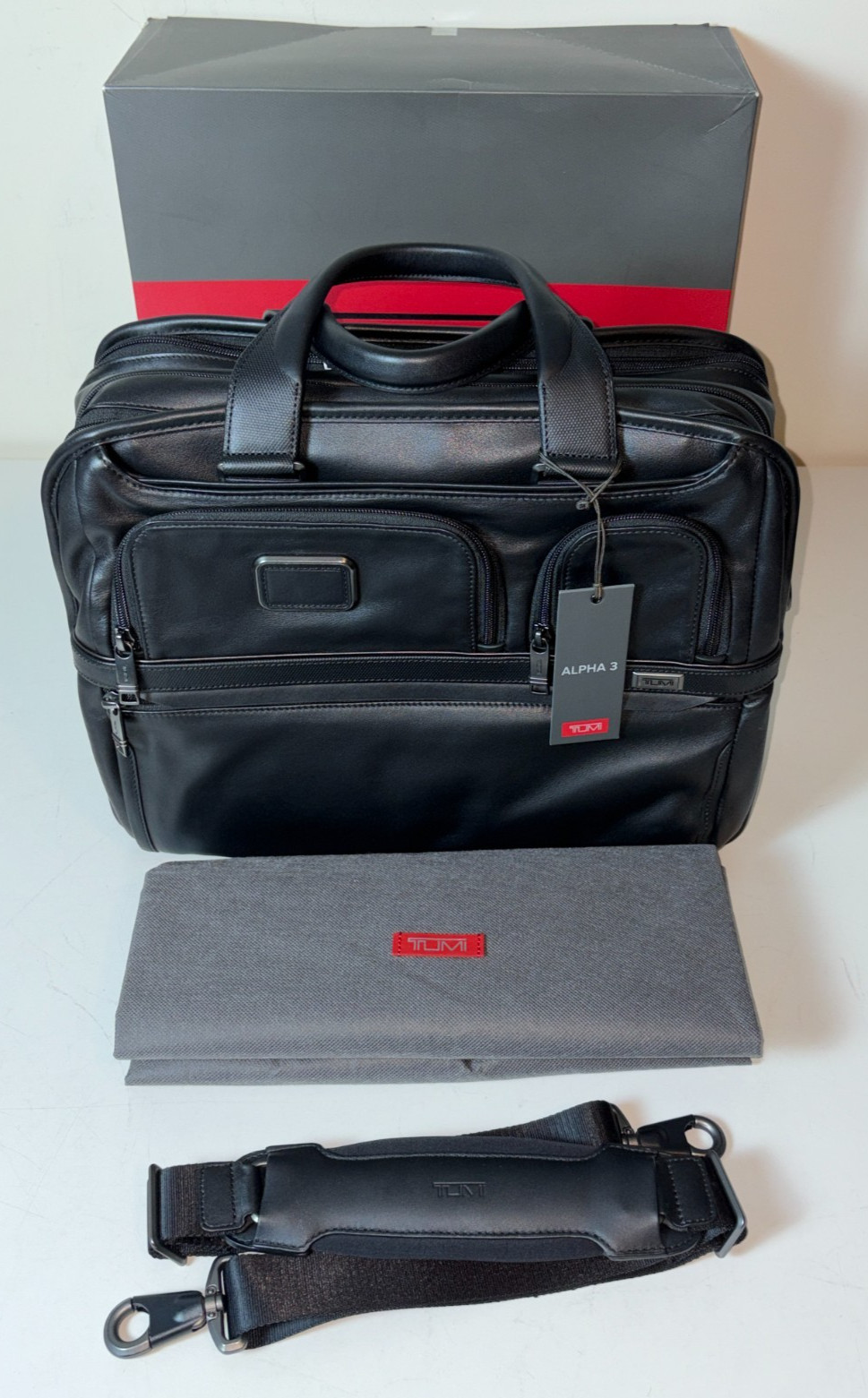 Tumi - Alpha 3 - LEATHER - Expandable Organizer Computer Brief - 1173211041