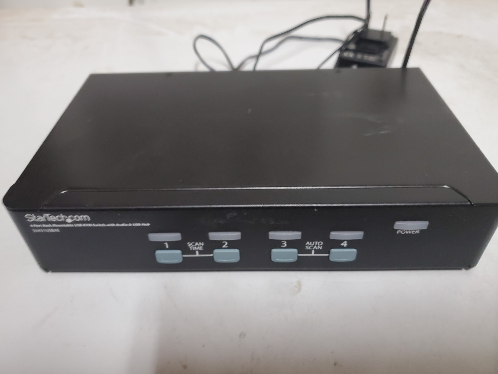 StarTech 4 Port Rack Mountable USB KVM Switch with Audio & USB 2.0 Hub