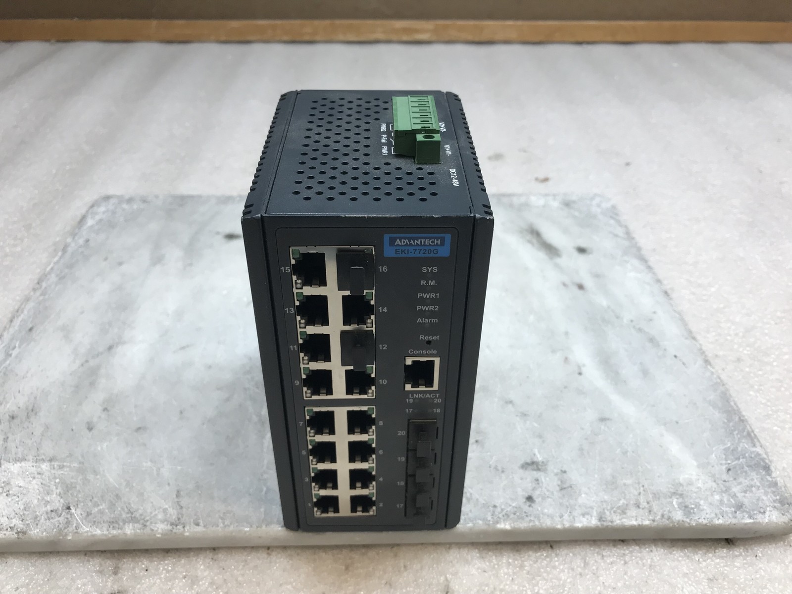 Advantech EKI-7720G-4F-AE Managed Ethernet Switches 16FE+4SFP Port Managed