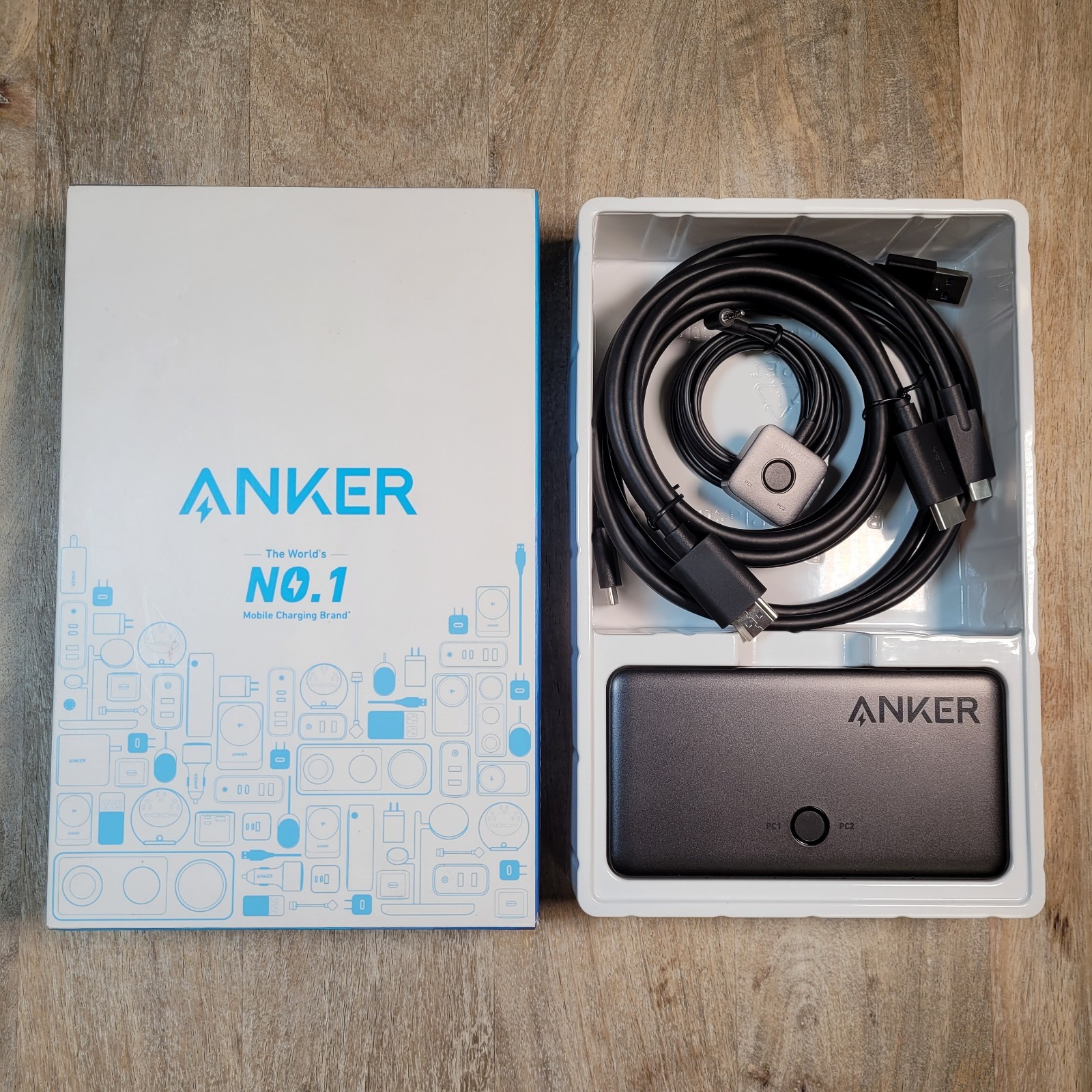 Anker 11-In-1 Kvm Switch, 100W Usb Pd 4K, For Desktop Pcs And Laptops