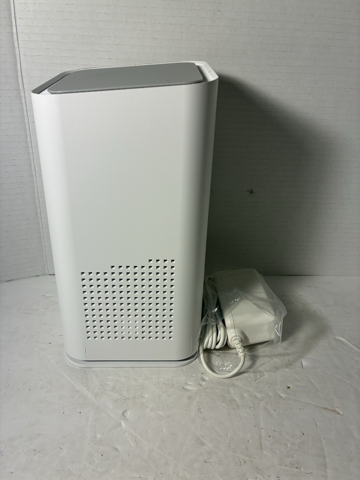 New Calix U6XW GS4227W GigaSpire Blast Wireless LAN with Power Adapter
