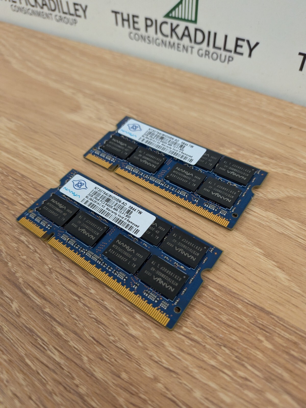 Nanya 2GB DDR2 PC2-6400 SO-DIMM RAM Memory Modules Blue