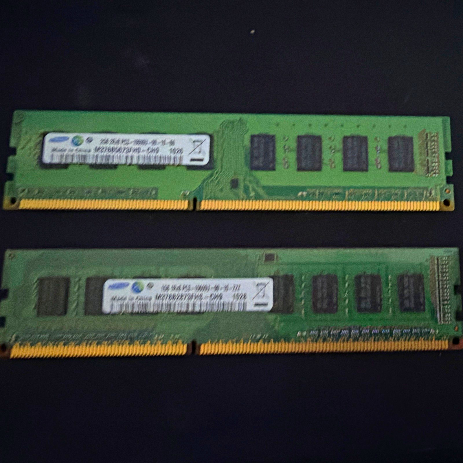 Samsung 3 (2x1gb) DDR3 PC3-10600U 240-Pin DIMM Unbuffered M378B5673FH0-CH9