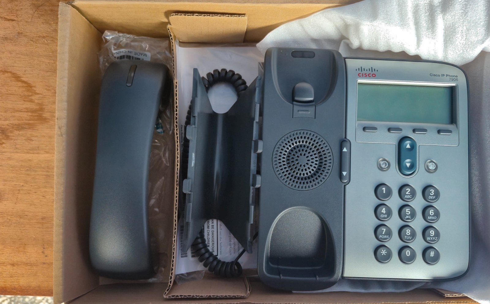 Cisco CP-7906G Unified IP Business VoIP Digital SCCP/SIP Network Phone 7906G