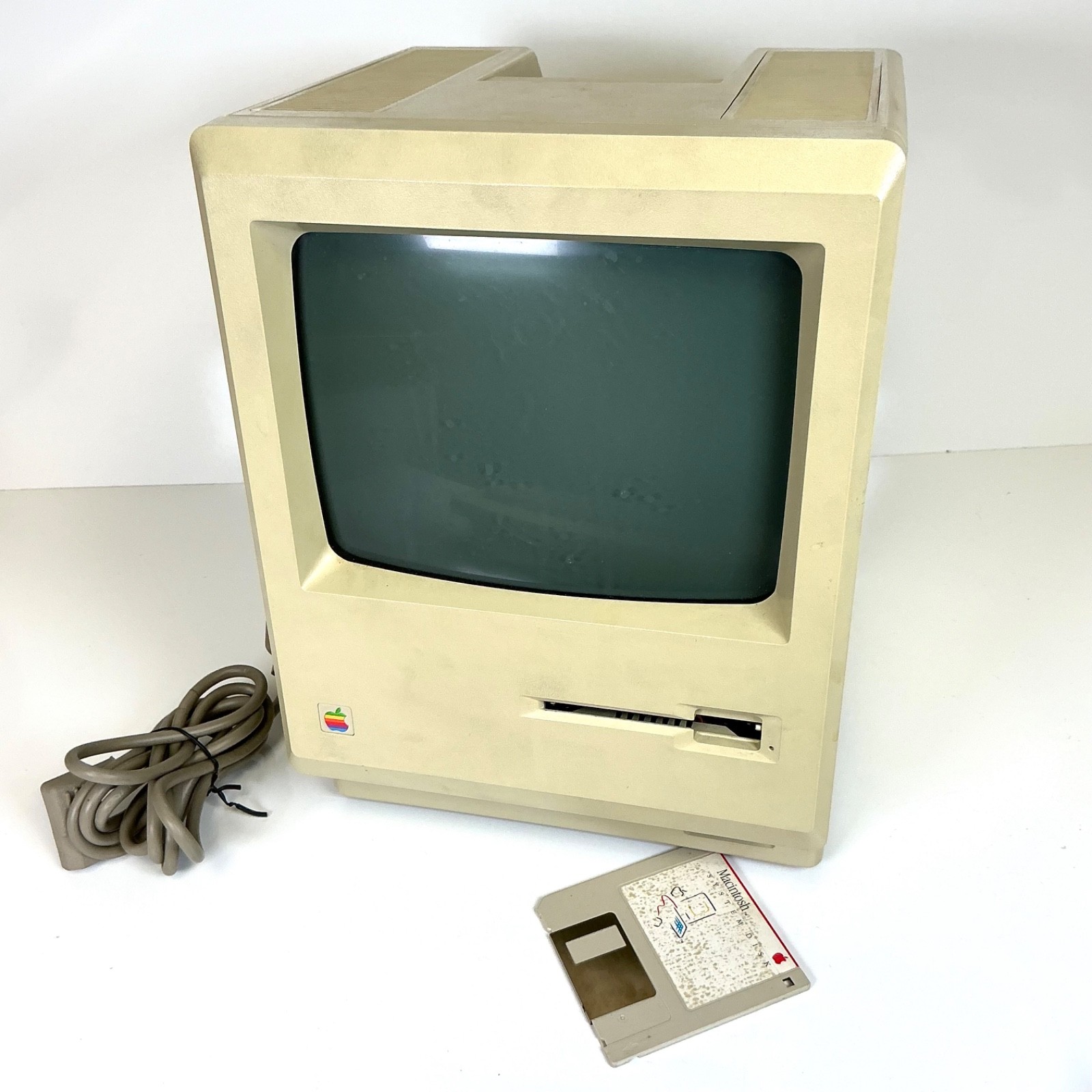 Vintage Apple Macintosh 512K M0001W Computer Powers On Floppy Drive Issue