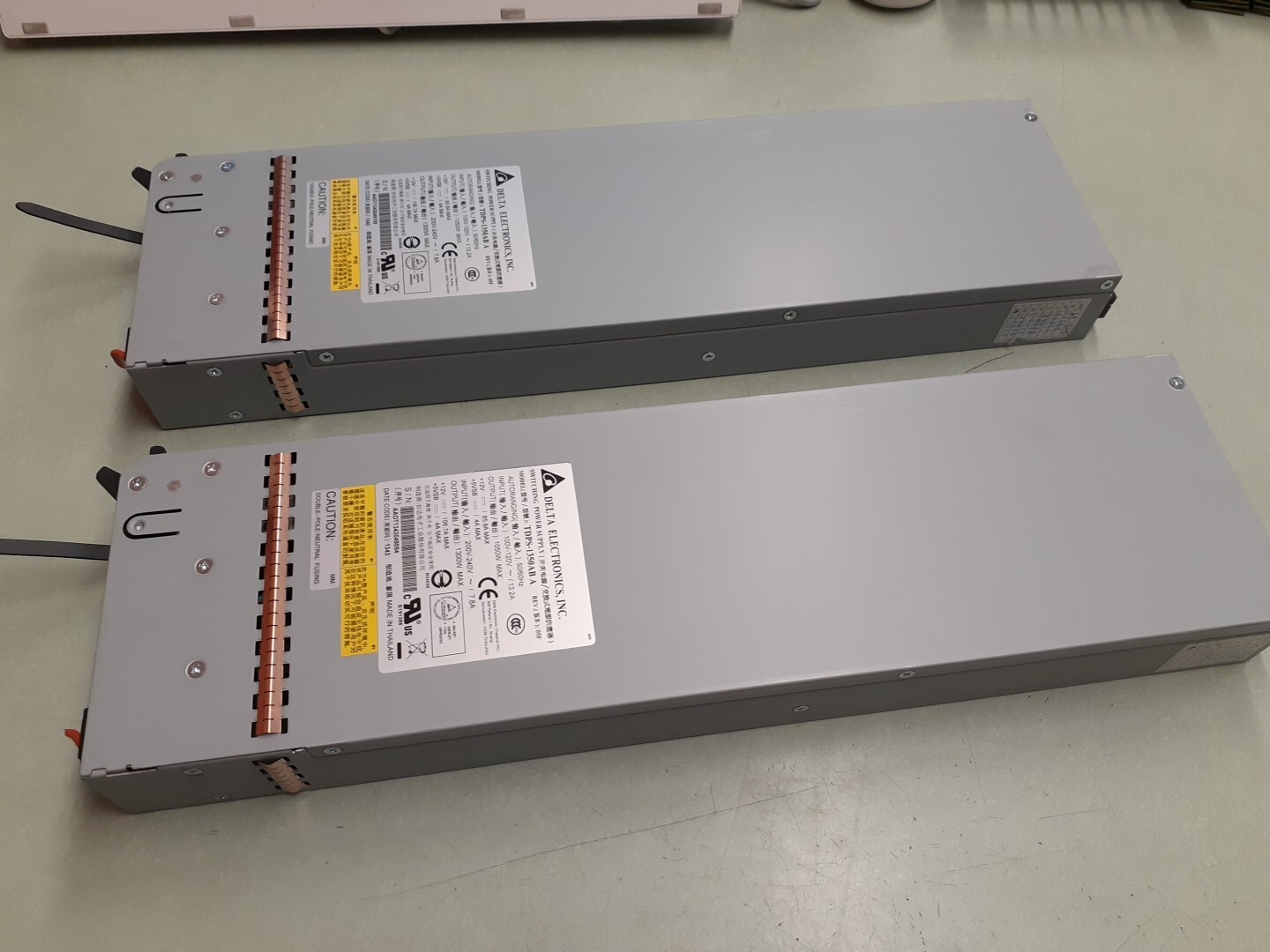(2) Delta Electronics TDPS-1350AB A 1300W Switching Power Supply NetApp PSU