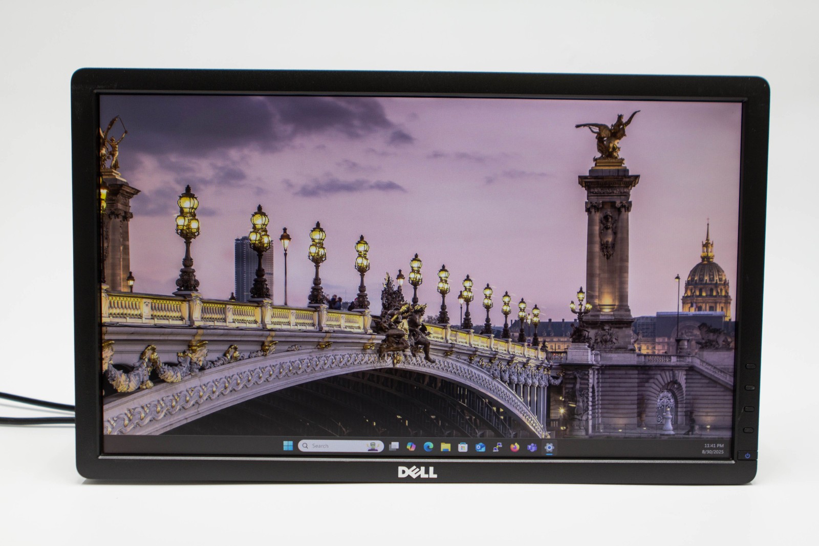 Dell Monitor P2012Ht LCD 20" 1600x900 VGA DVI LED Professional Grade No Stand