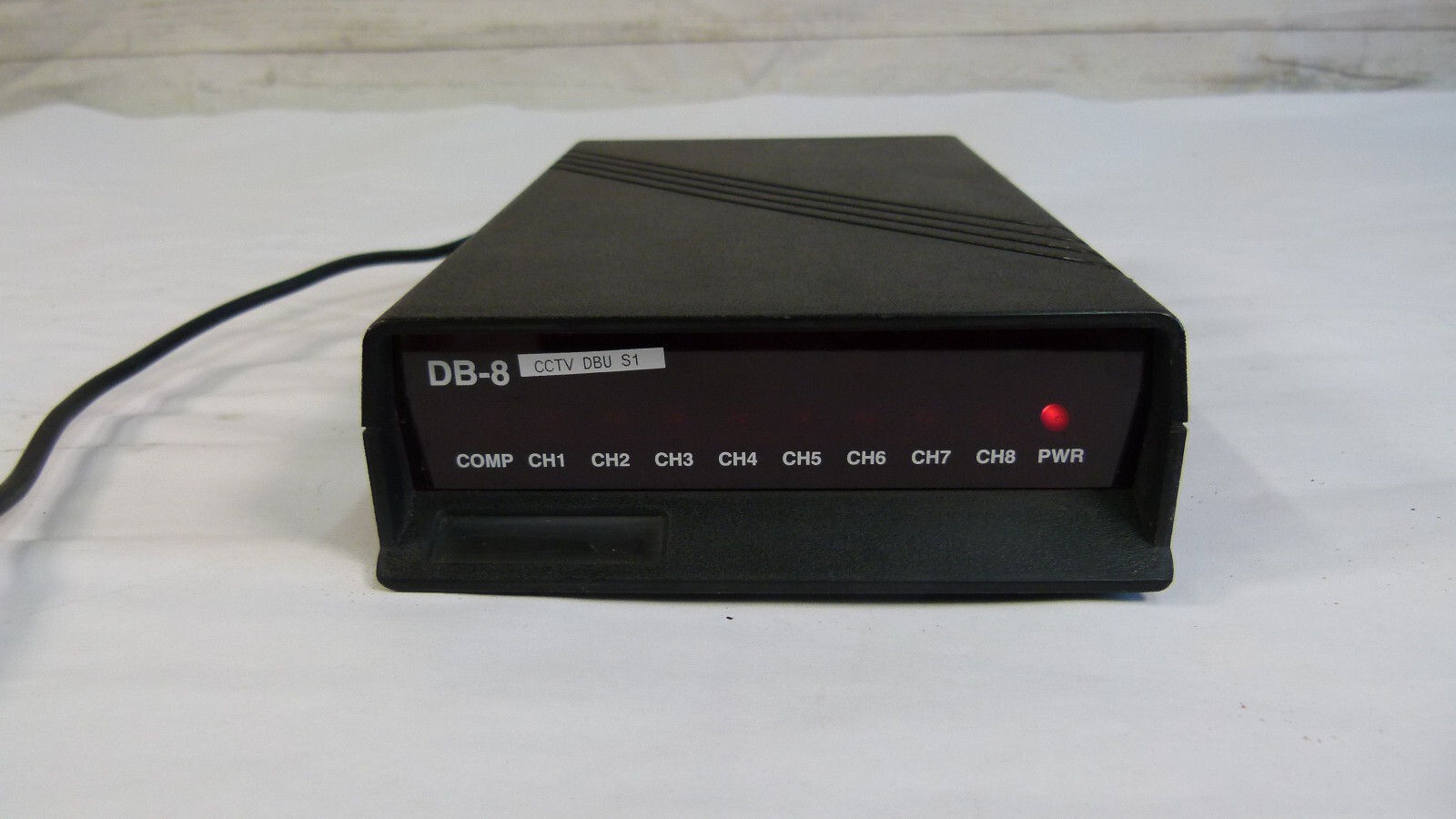 Black Box 8 Port Data Broadcast Unit DB-8 with Power Supply