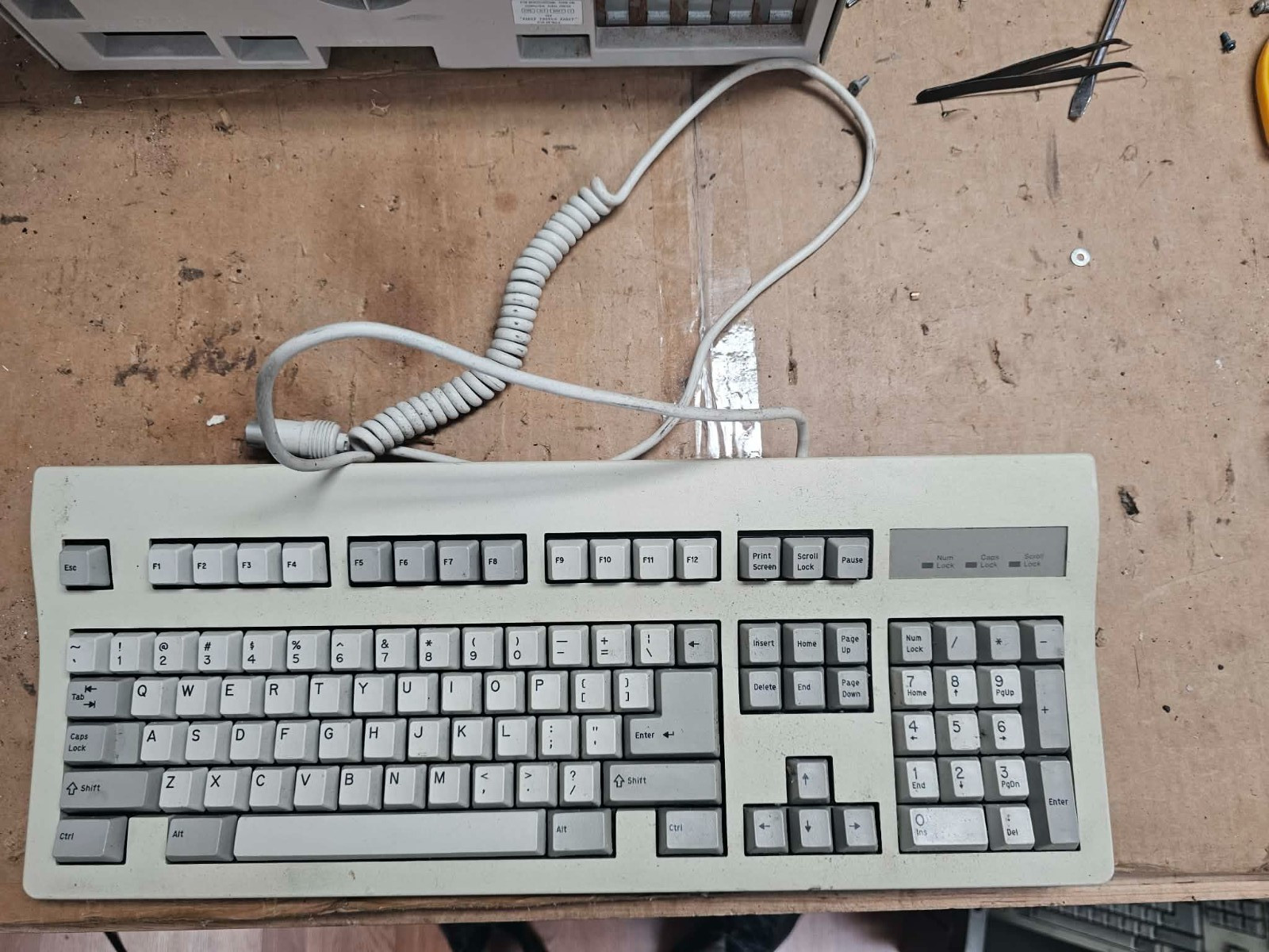 Retro Vintage Honeywell 101WN63S-1E Keyboard 5-Pin DIN AT PC 1994 Key Tronic #3