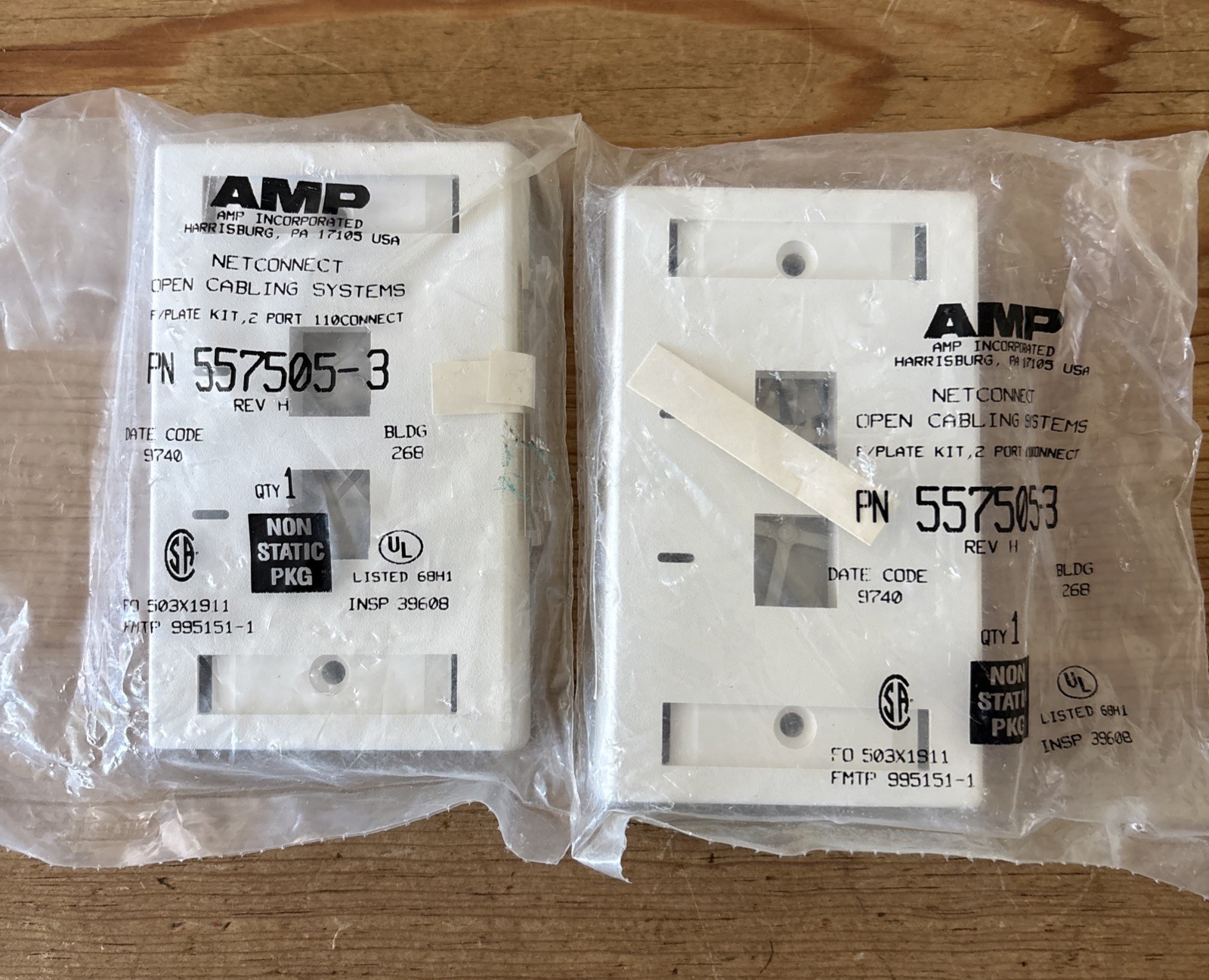 Lot Of 2 AMP 557505-3 2 Port Faceplate White