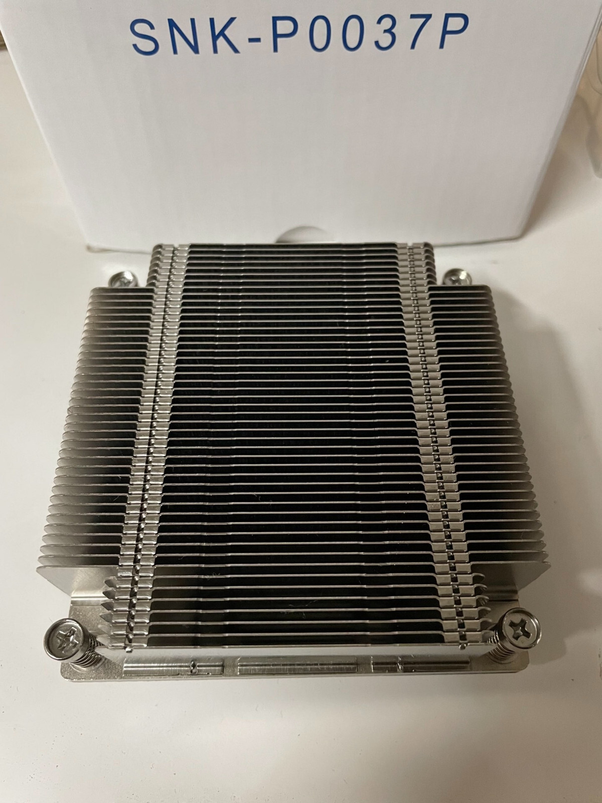 Supermicro SNK-P0037P LGA1366 Pin Server 1U Heat Sink