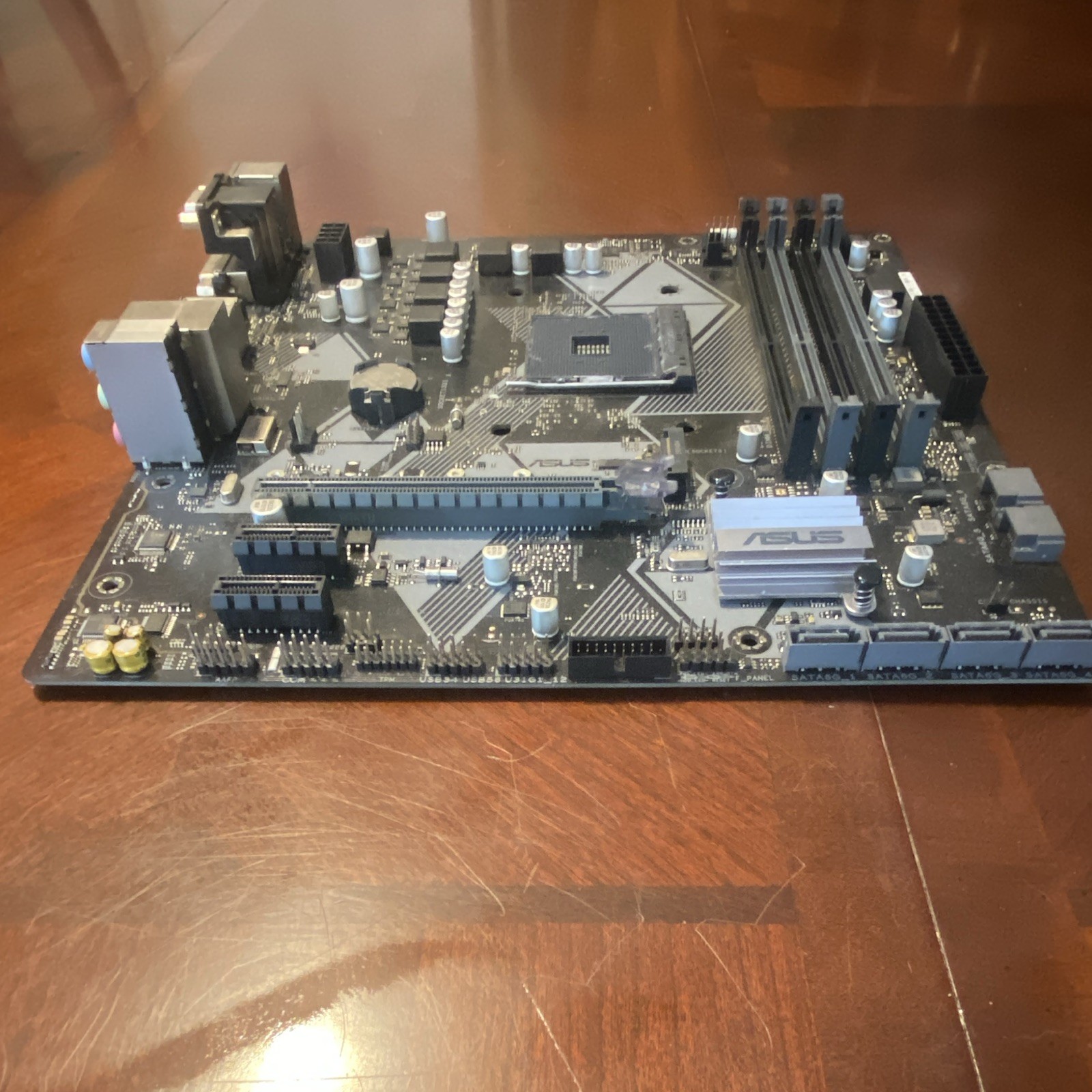ASUS PRIME B450M-A/CSM MicroATX AM4 AMD DDR4 4-DIMM M.2 DVI VGA