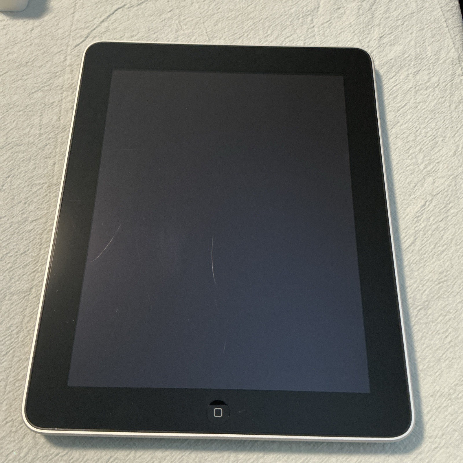Original Apple iPad 1st Gen (9.7" A1219) 16GB Wi-Fi - Rare Collectable Very Good