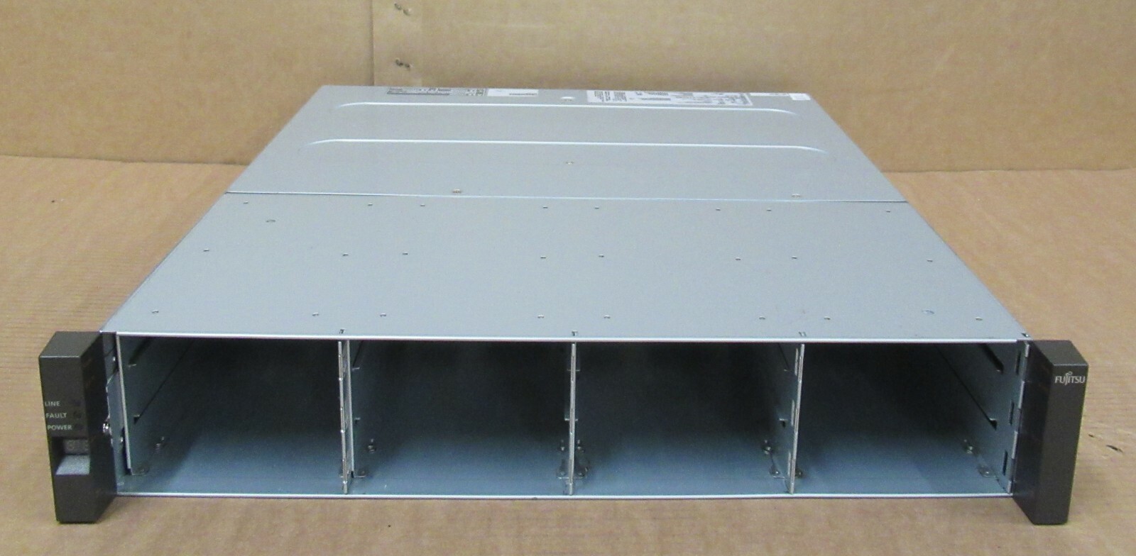 Fujitsu ETERNUS CS800 S5 Extention 2x IOM6 Control 12 x 3.5" SAS Bays 2x PSU