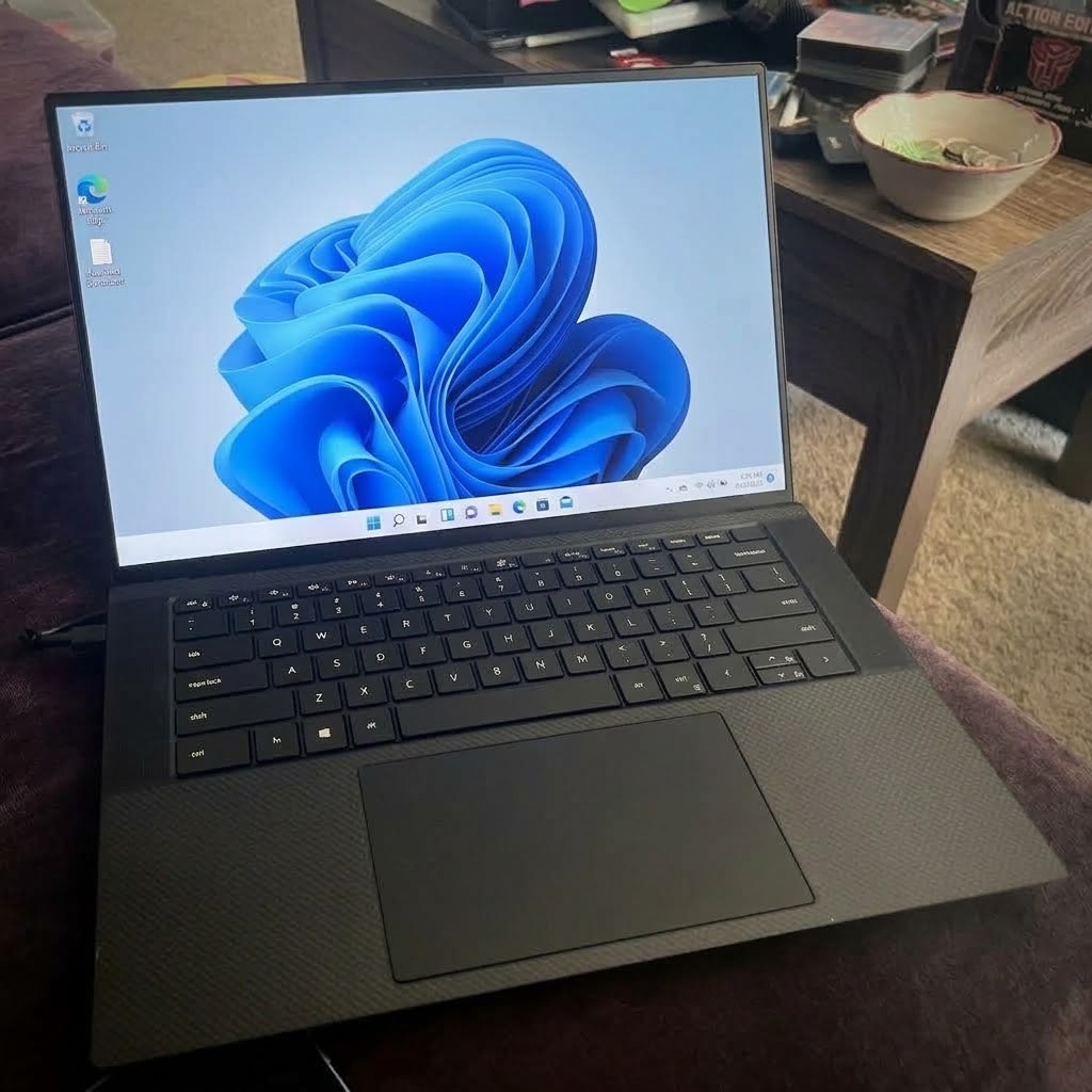 Dell Precision 5560 15.6 FHD+ i7-11800H 2.30GHz 16GB RAM 256GB SSD NVIDIA T1200