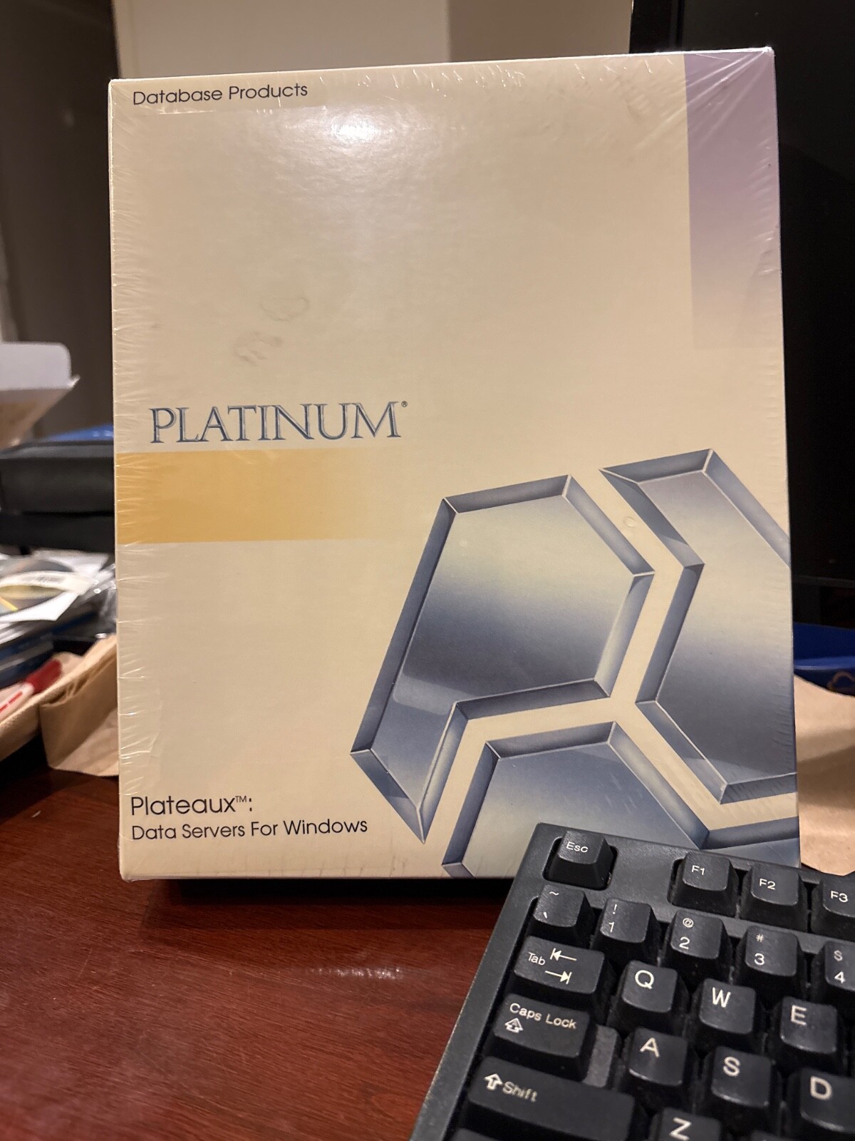 RARE BRAND NEW IN SHRINK WRAP PLATINUM ERP --PLATEAUX DATA SERVERS FOR WINDOWS.