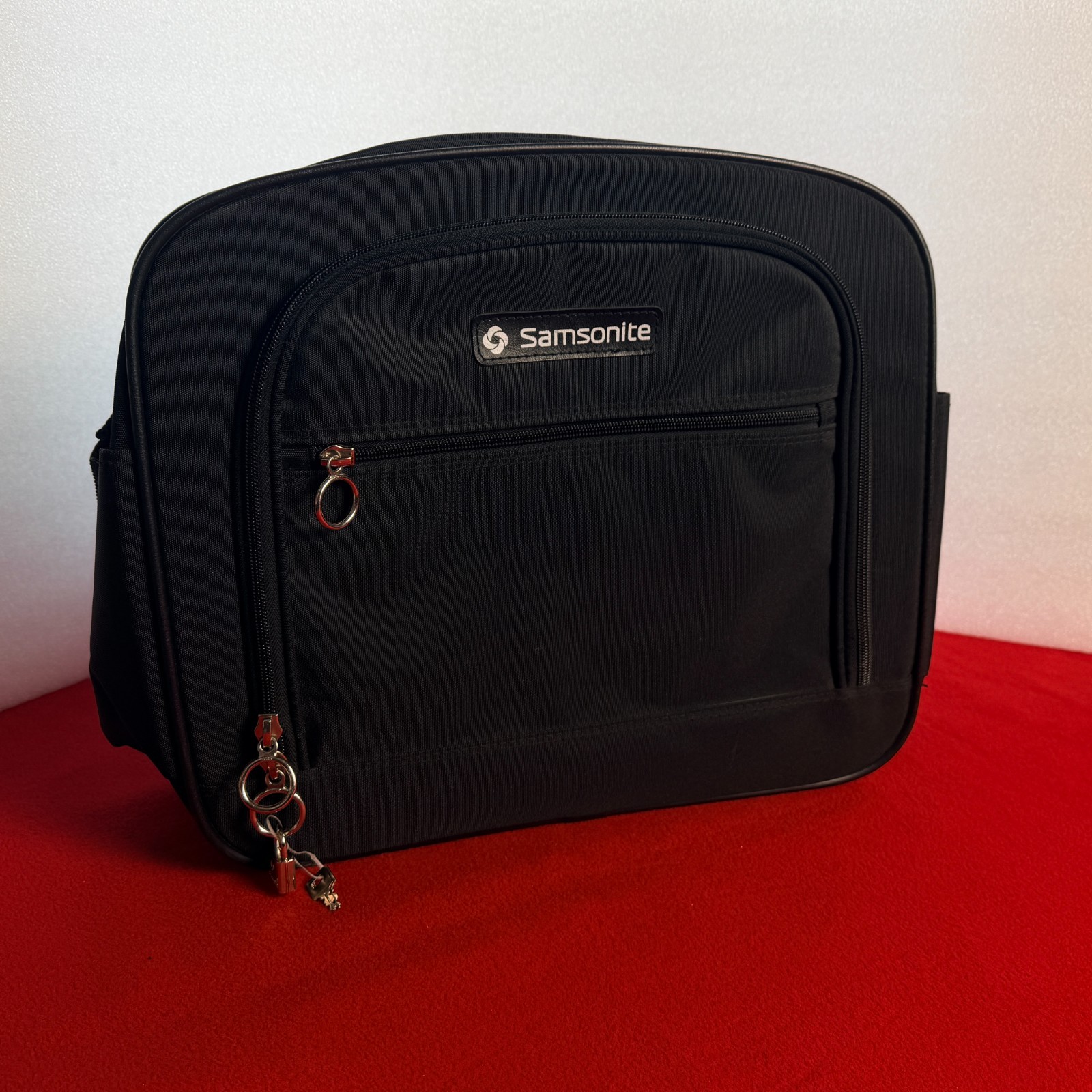 Vintage Samsonite Trio SL Messenger Bag,  NEW With Lock and Keys