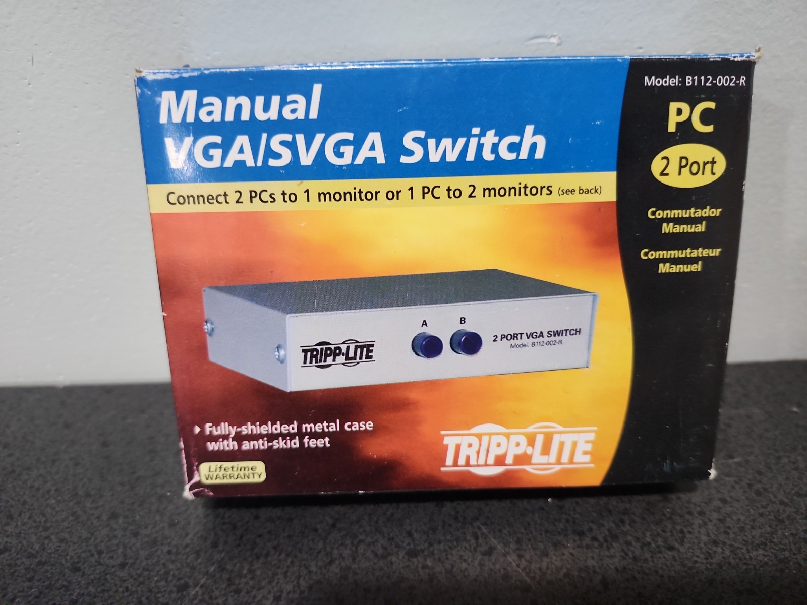  2 Port Manual VGA SVGA Switch Tripp-Lite B112-002-R  S-965