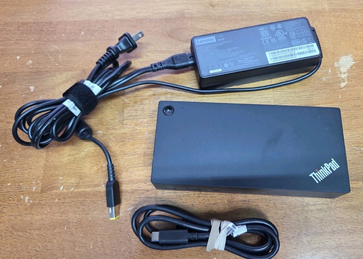 Lenovo ThinkPad USB-C Docking Station WITH 90W AC Adapter 40A9 DK1633 PSU cables