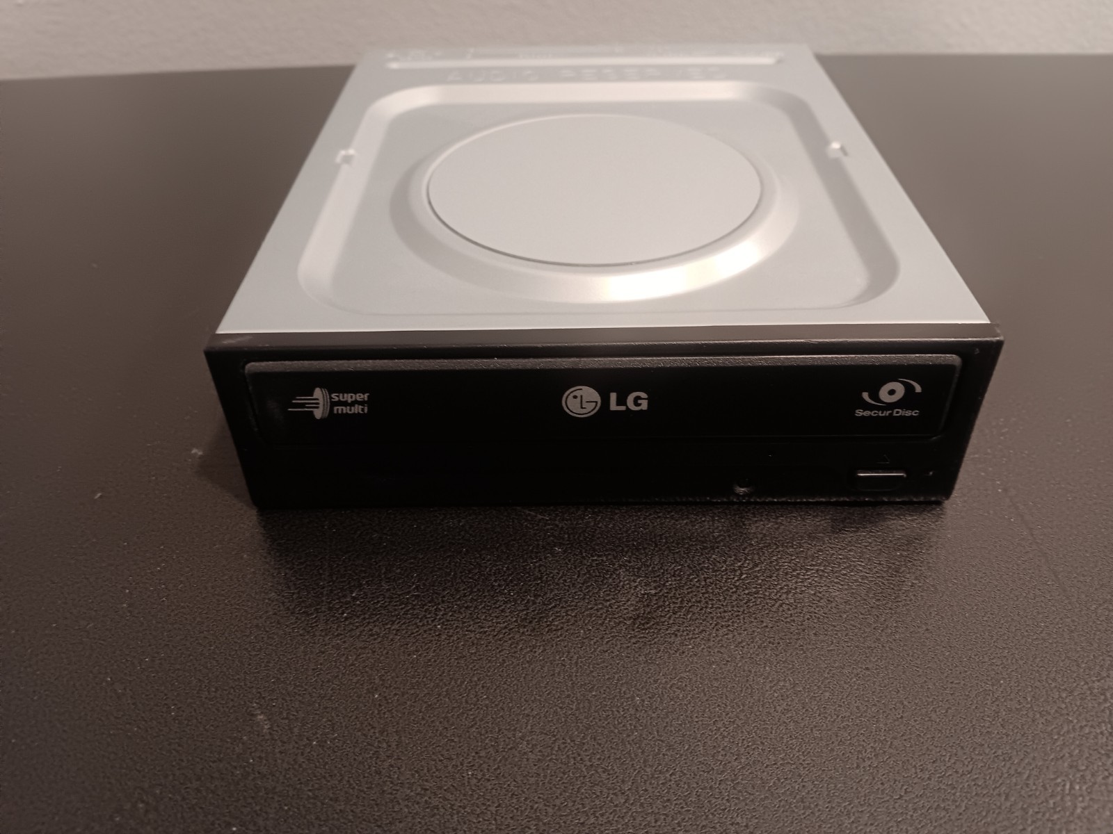 LG GH22NP20 Super Multi DVD±RW IDE PATA Internal 5.25" Optical Drive Tested...