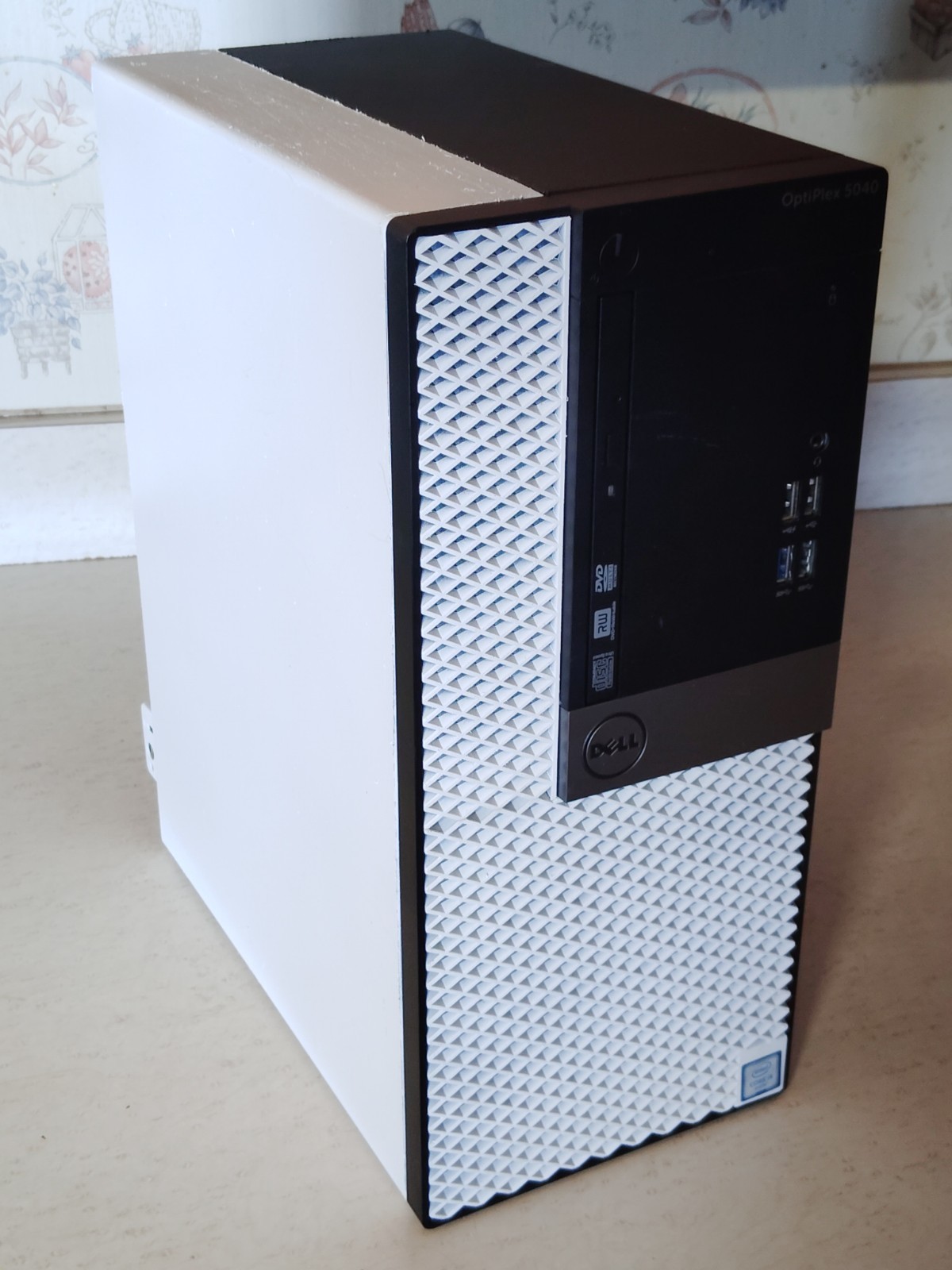 Gaming PC Budget PC OPTIPLEX Desktop/Gaming PC intel Core i5 AMD Radeon Graphics
