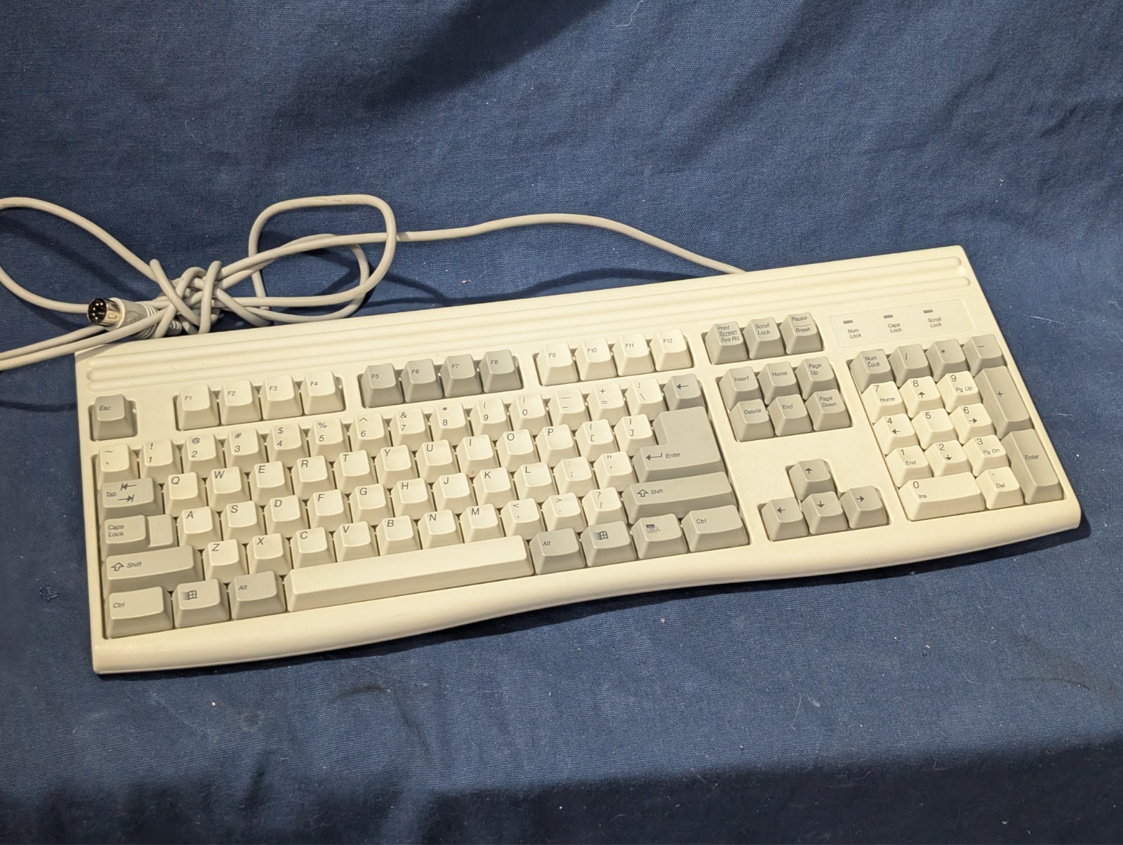 Vintage Mitsumi Keyboard KPQEA4ZA Standard 104 Key 5 Pin, USA,  KPQ-E99ZC-13 5V