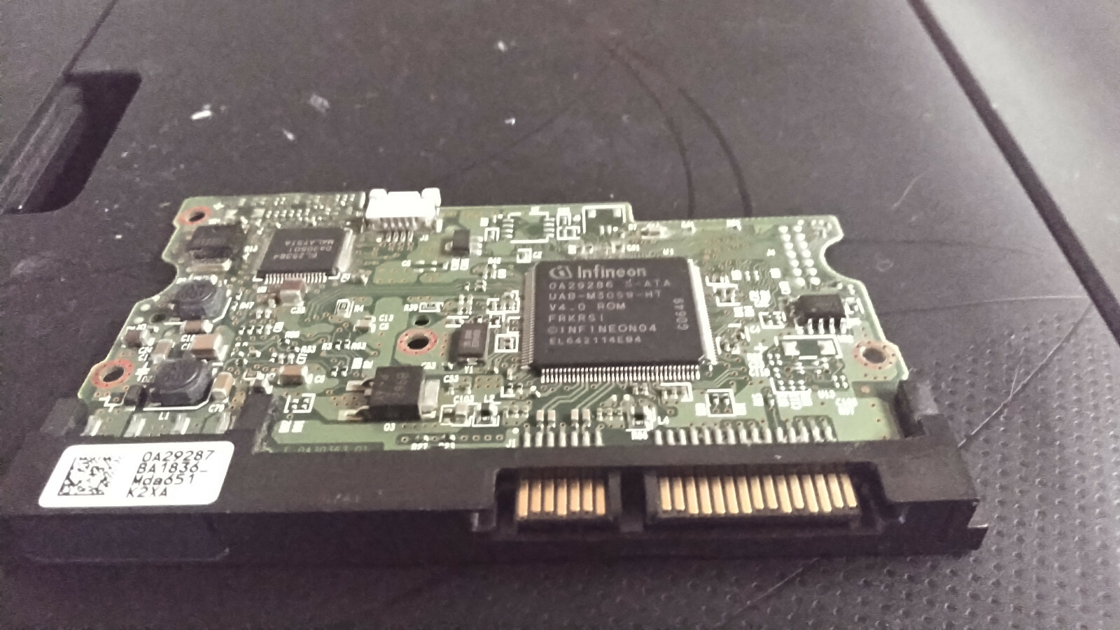 {Hitachi} [Deskstar] {HDS728080PLA380} 80GB SATA HDD PCB