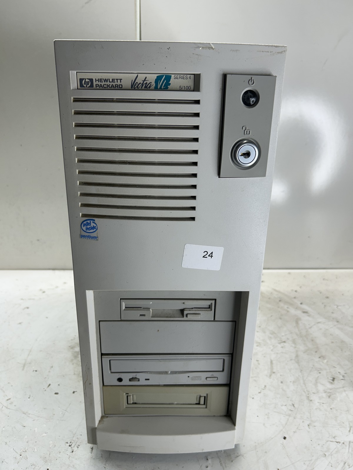 HP Vectra VL6/300 Intel Pentium II 31MB NO HDD