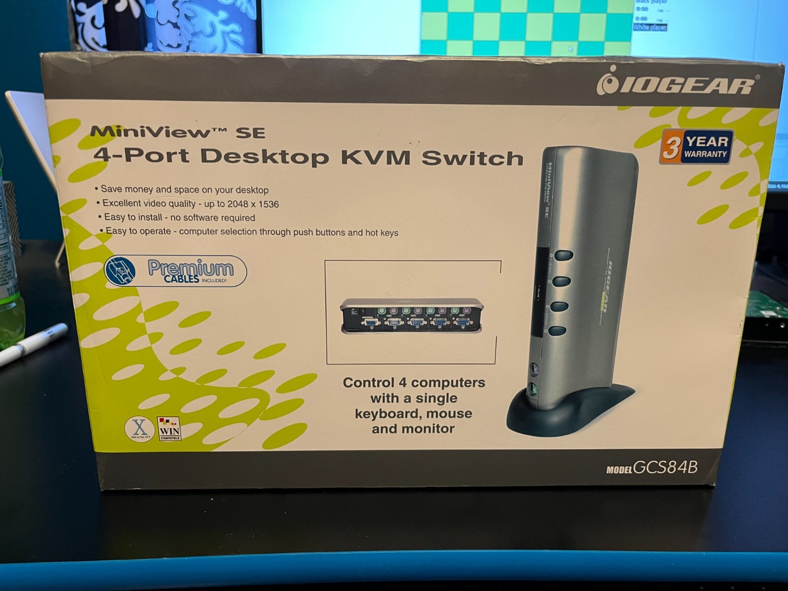 iogear GCS84B MiniView SE 4-Port Desktop KVM Switch