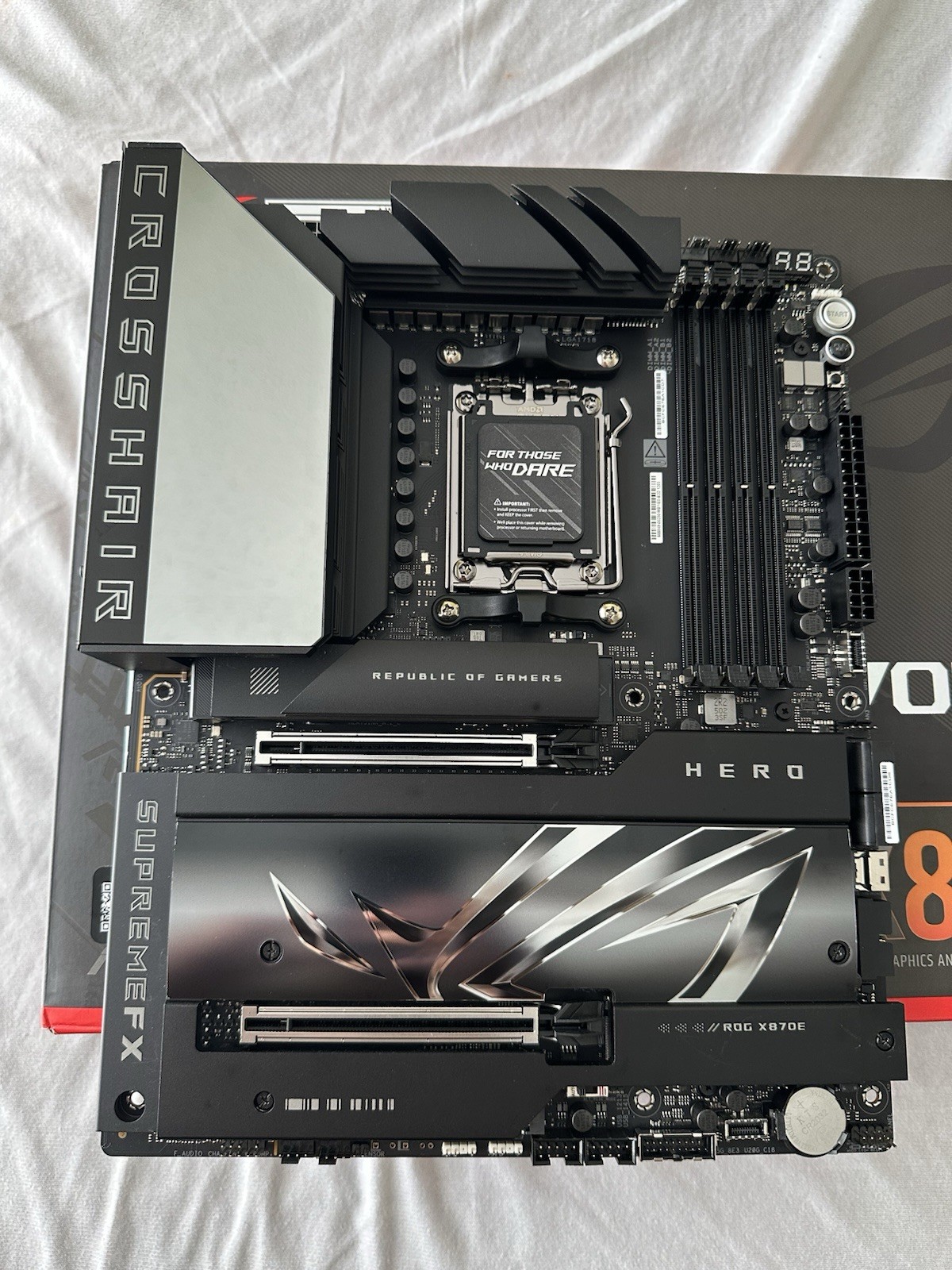 ASUS ROG CROSSHAIR X870E HERO WIFI7 AMD AM5 ATX DDR5 Desktop Motherboard