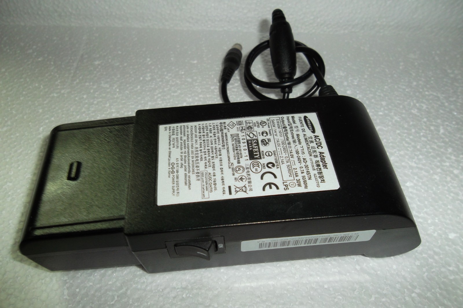 Samsung SyncMaster S22A460 LED Monitor Power Adapter 14V~2.14A 30W AD-3014STN