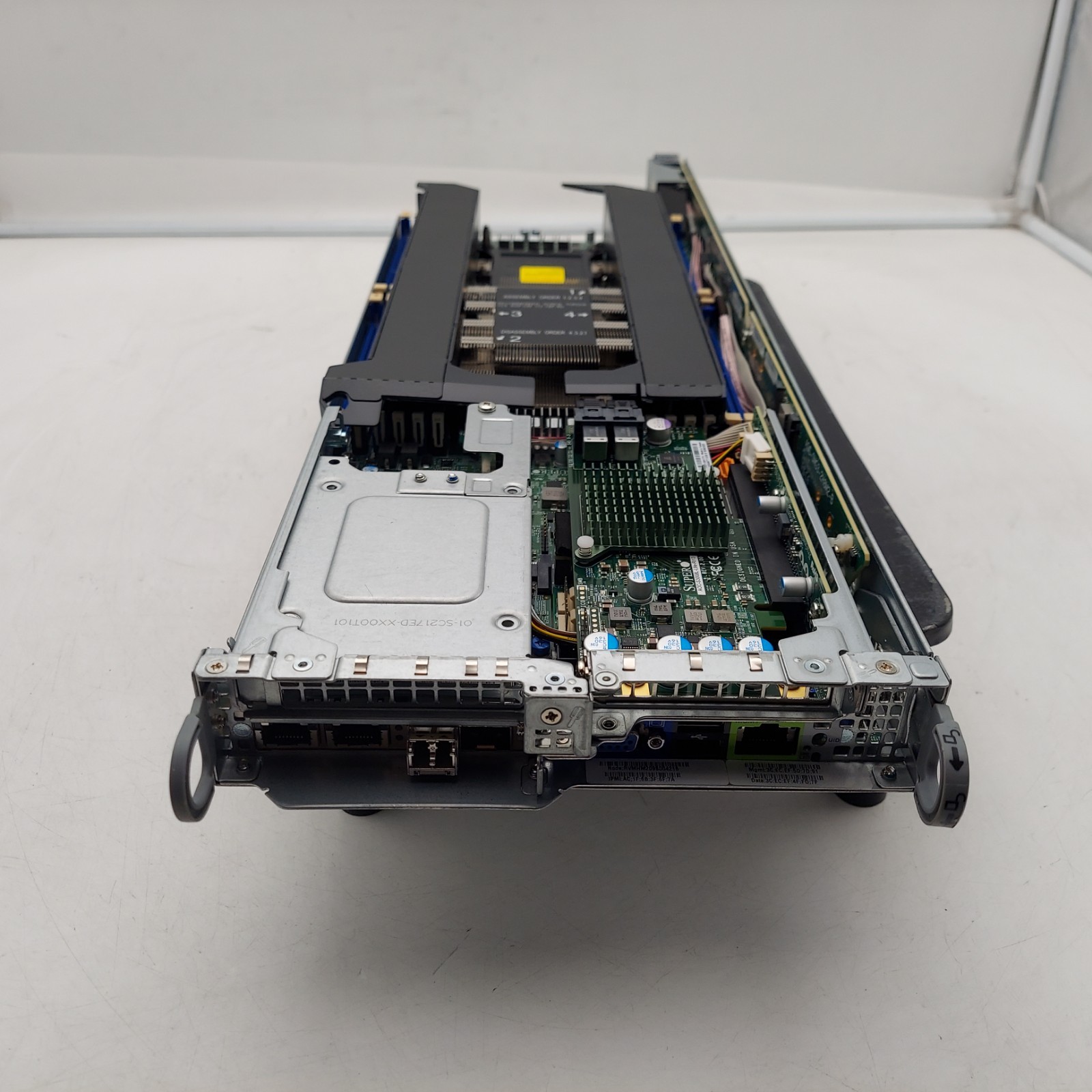 Supermicro X11DPT-B Server Node Xeon Silver 4210 2.2 GHz 32 GB Ram No OS No SSD